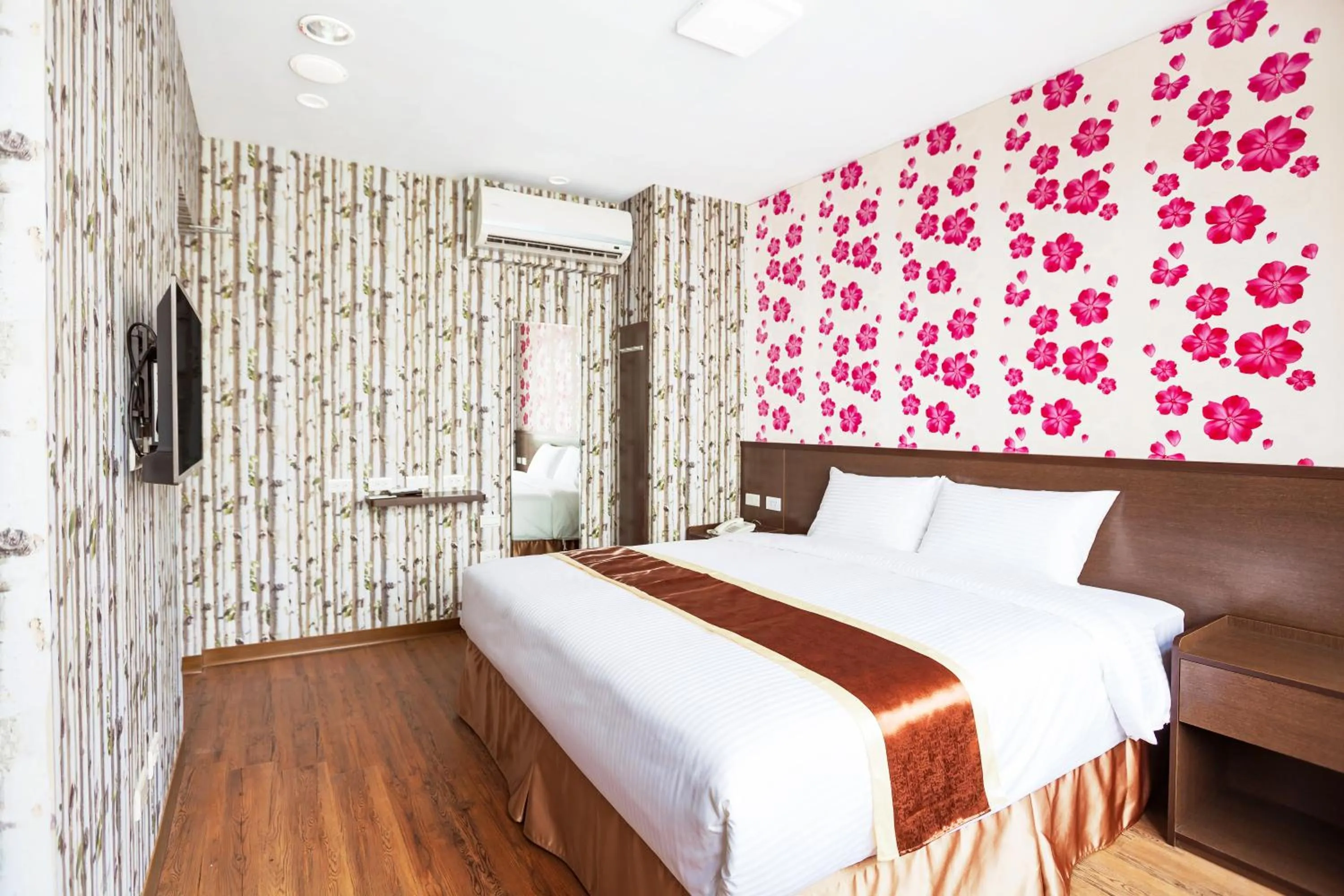 Photo of the whole room, Bed in A Ace Hotel