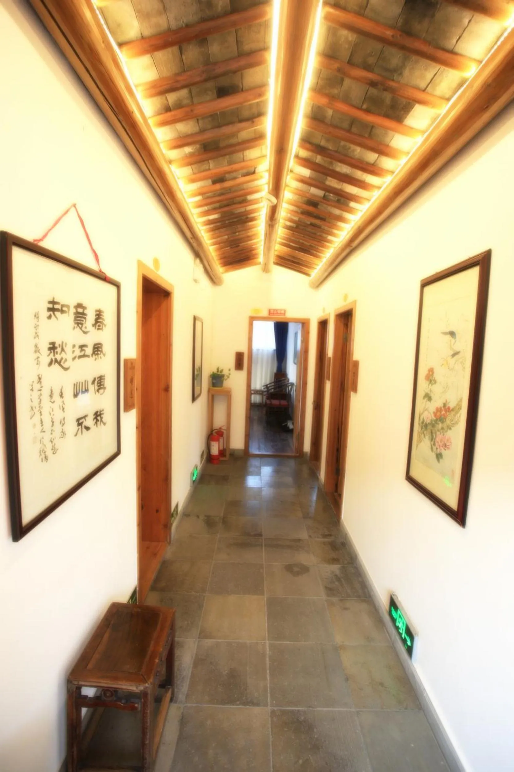 Property building in Tongli Begonia Flowers Guesthouse