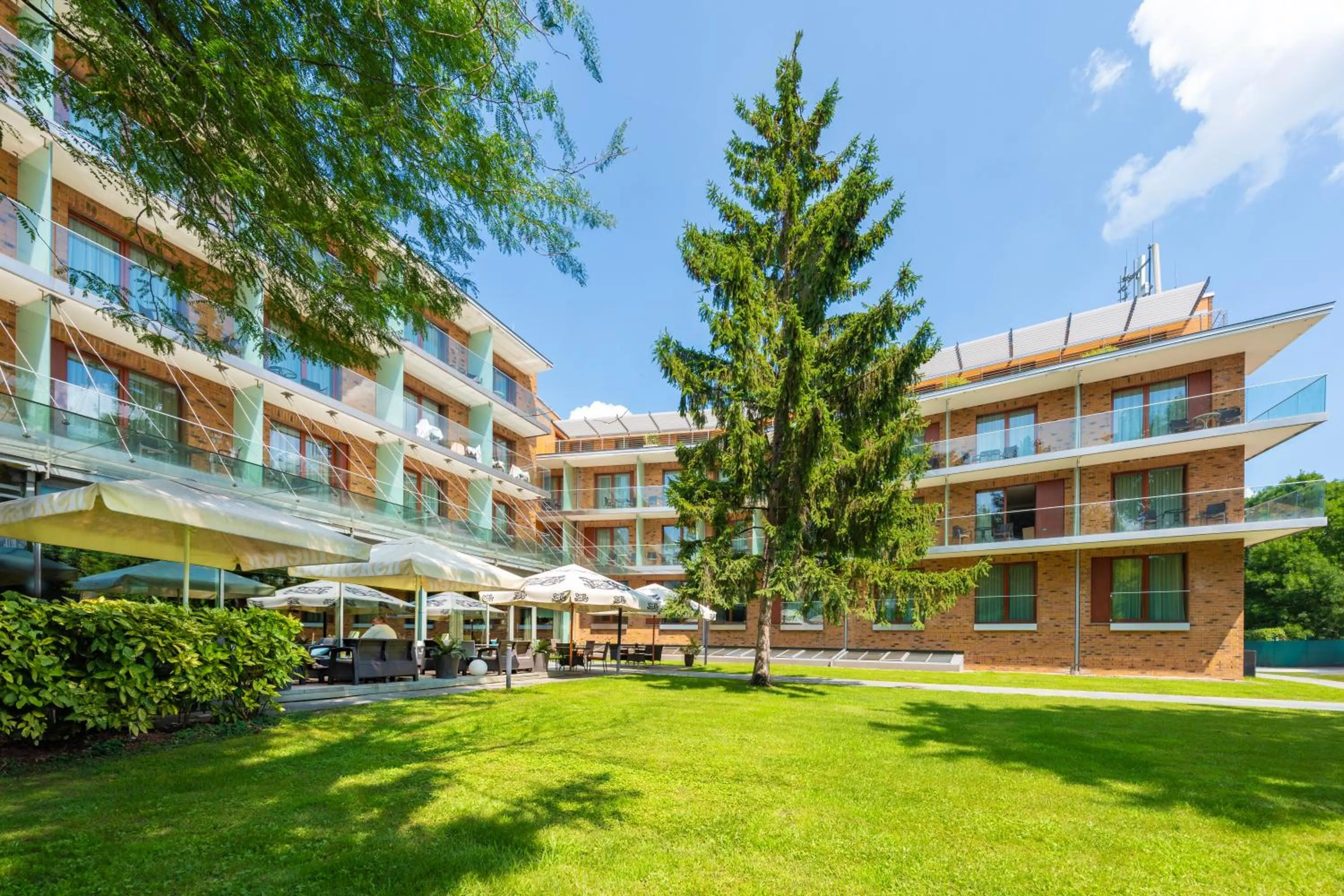 Property building in Abacus Business & Wellness Hotel