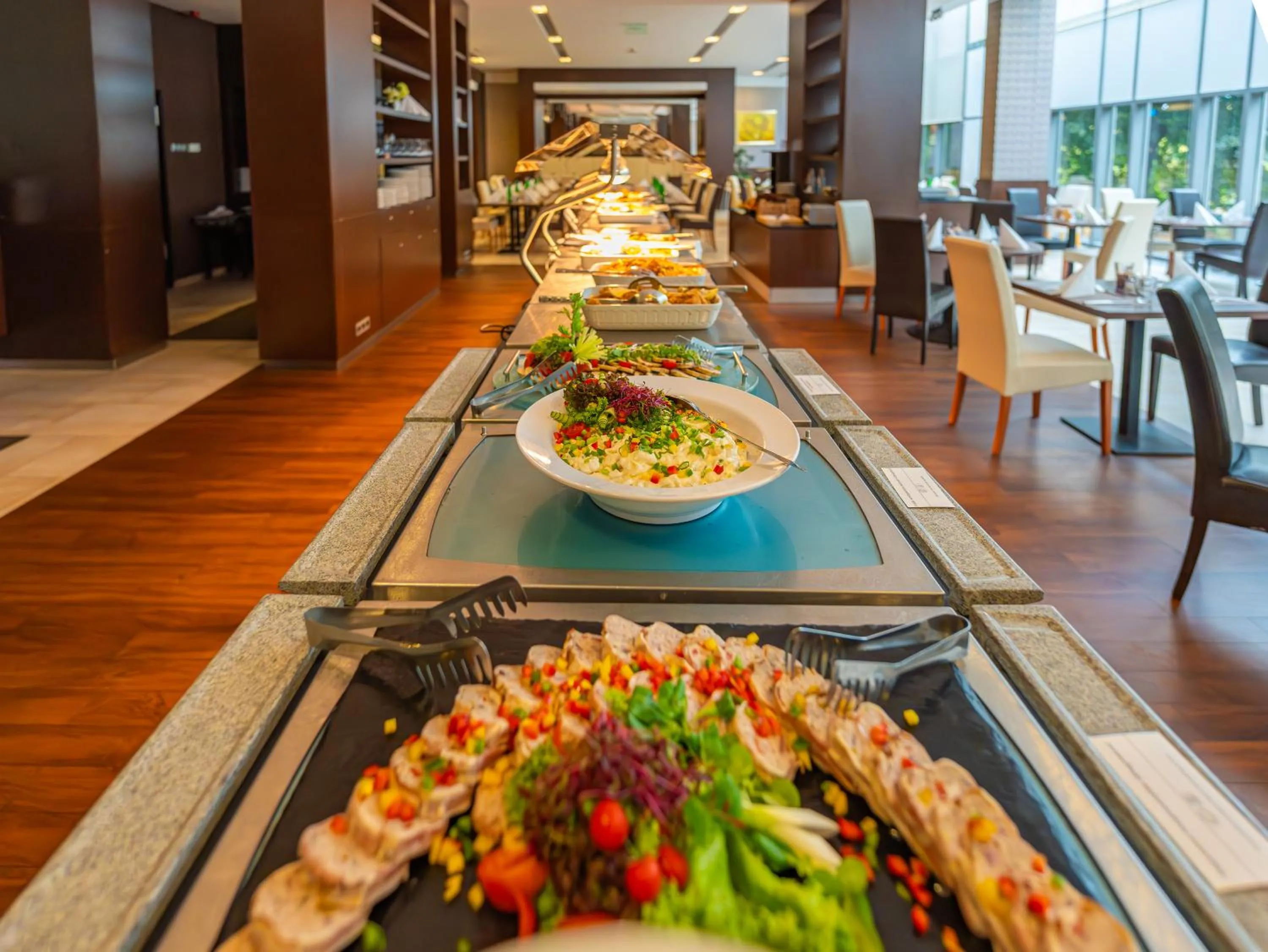 Restaurant/places to eat in Abacus Business & Wellness Hotel