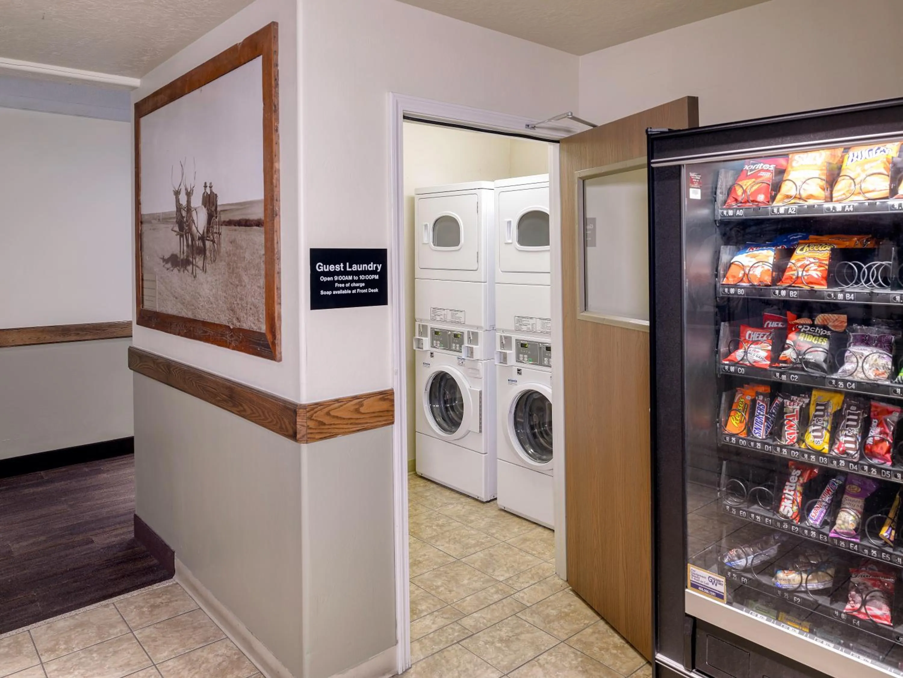 Area and facilities in Yellowstone Park Hotel