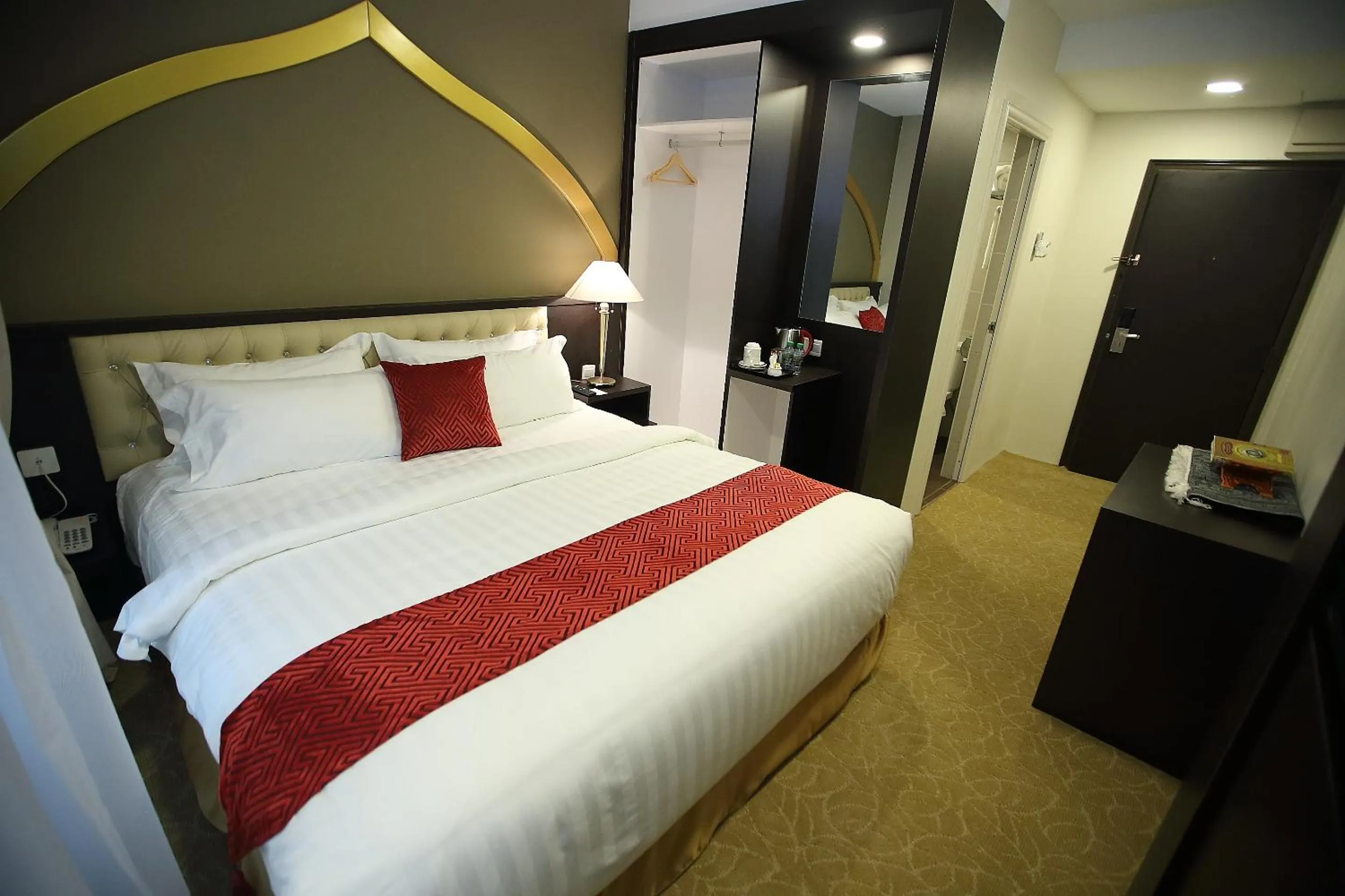 Bedroom, Bed in Al Khatiri Hotel