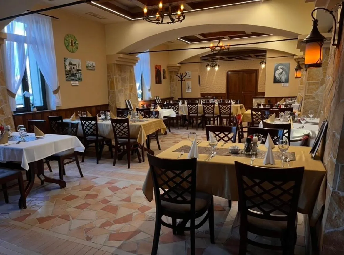 Restaurant/places to eat in Vadász Panzió és Étterem