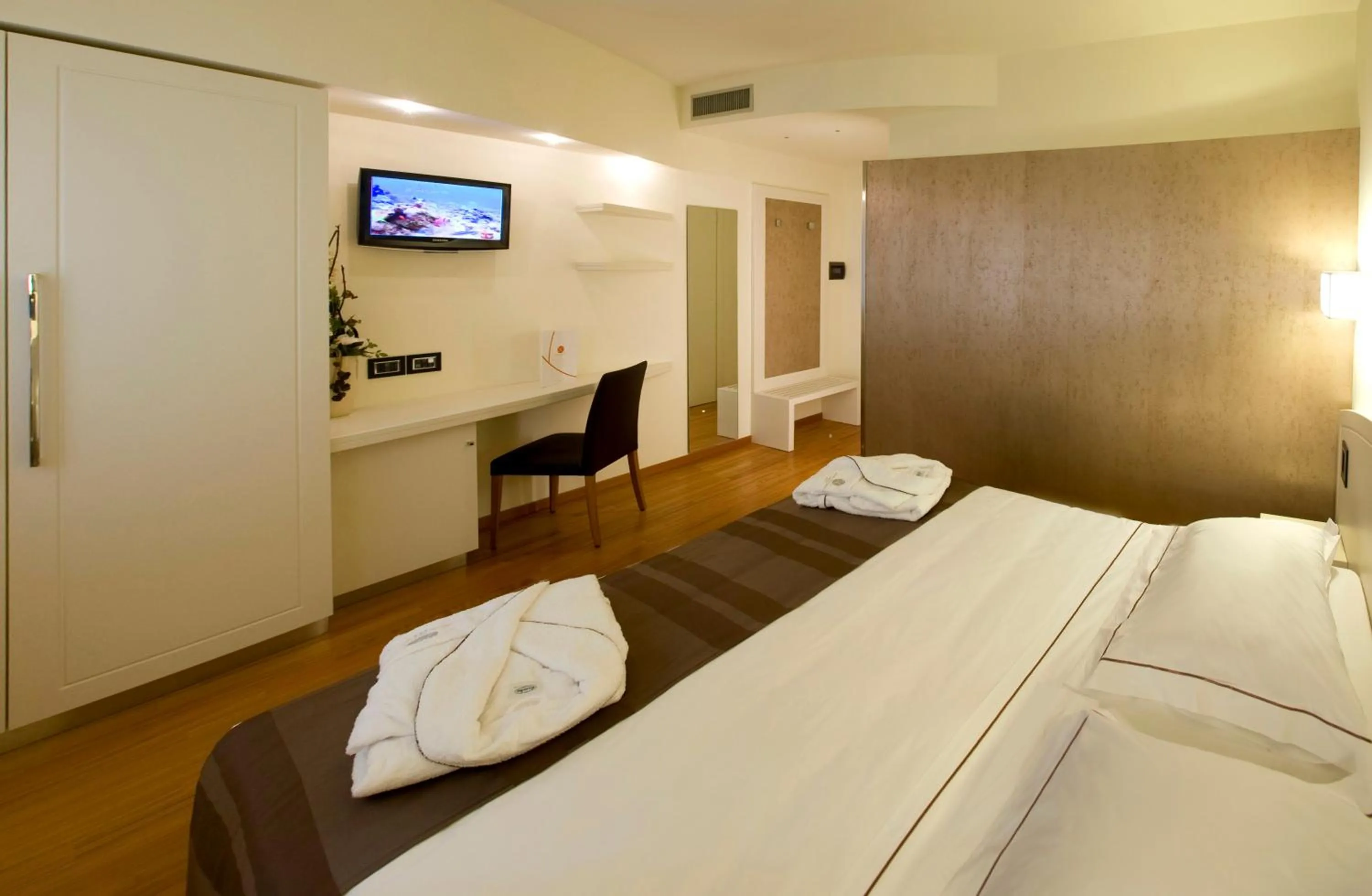 Bed in Hotel Napoleon