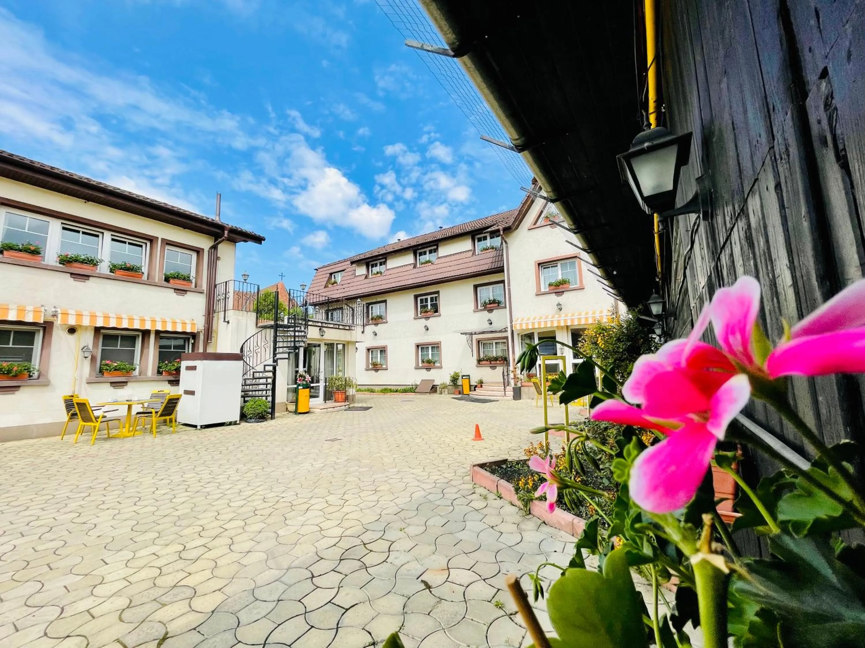 Property building in Pensiunea Luiza