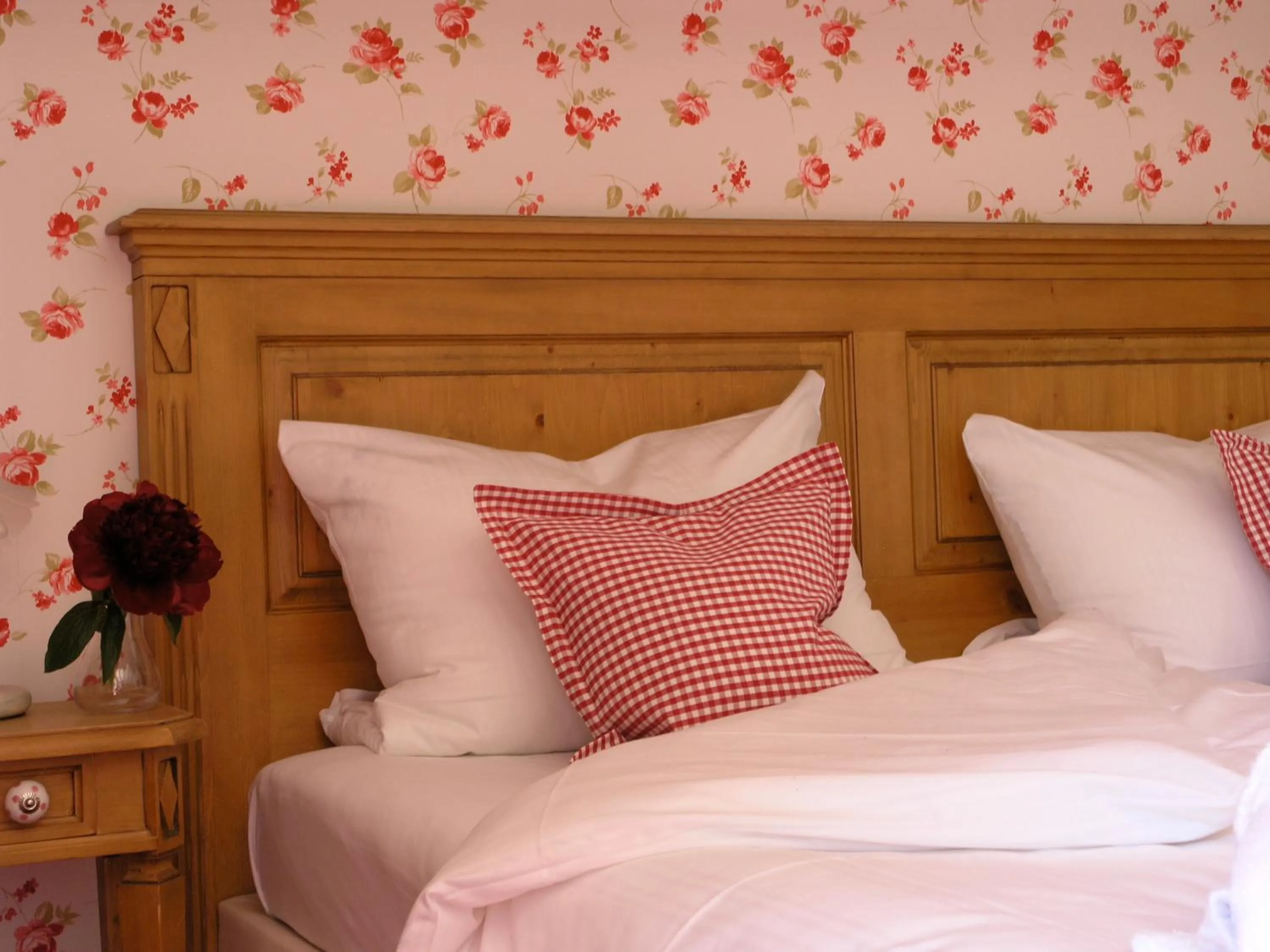 Decorative detail, Bed in Hotel Bachmair Alpina