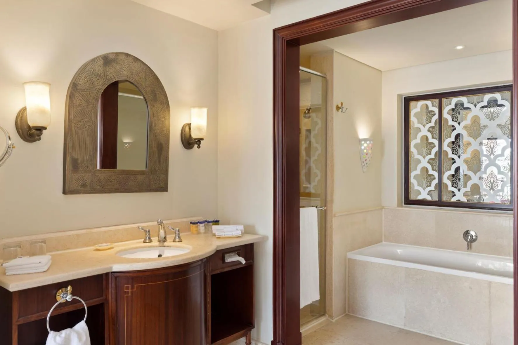 Bathroom in Pickalbatros The Palace Port Ghalib