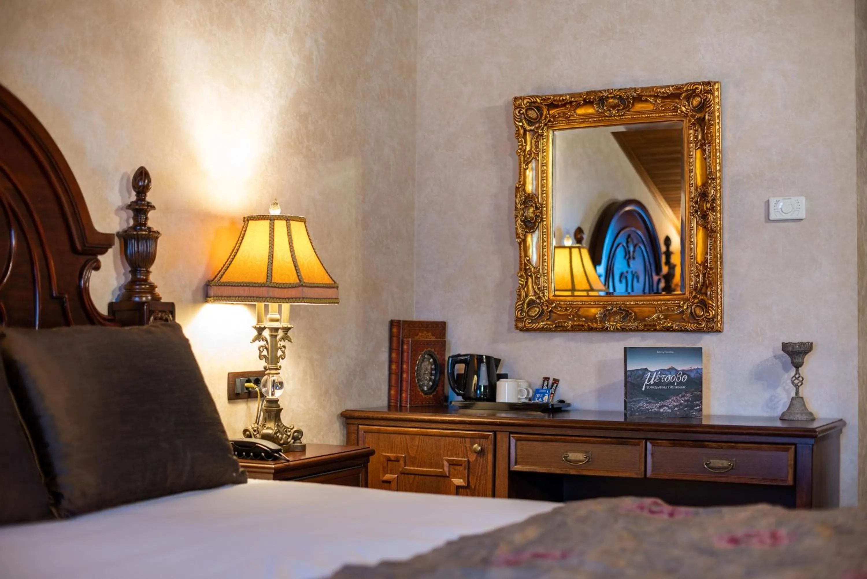 Bed in Hotel Kassaros