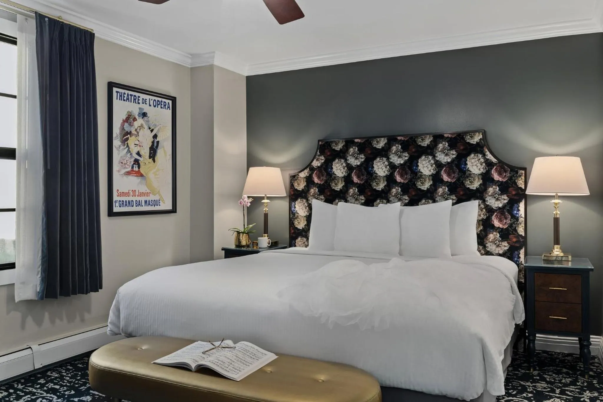 Property building, Bed in Inn at the Opera