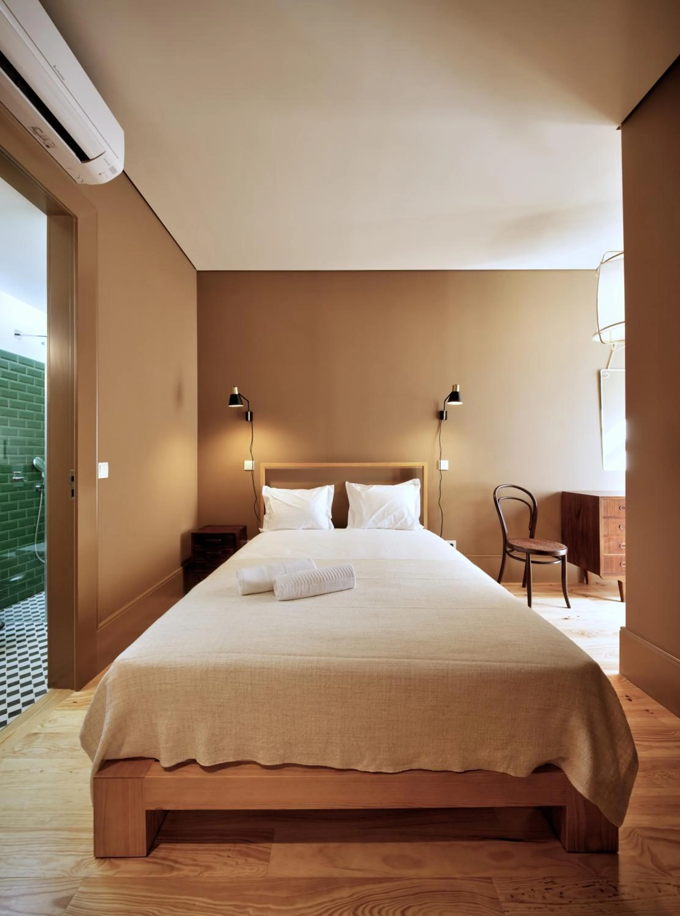 Bathroom, Bed in Oporto Maison Batalha