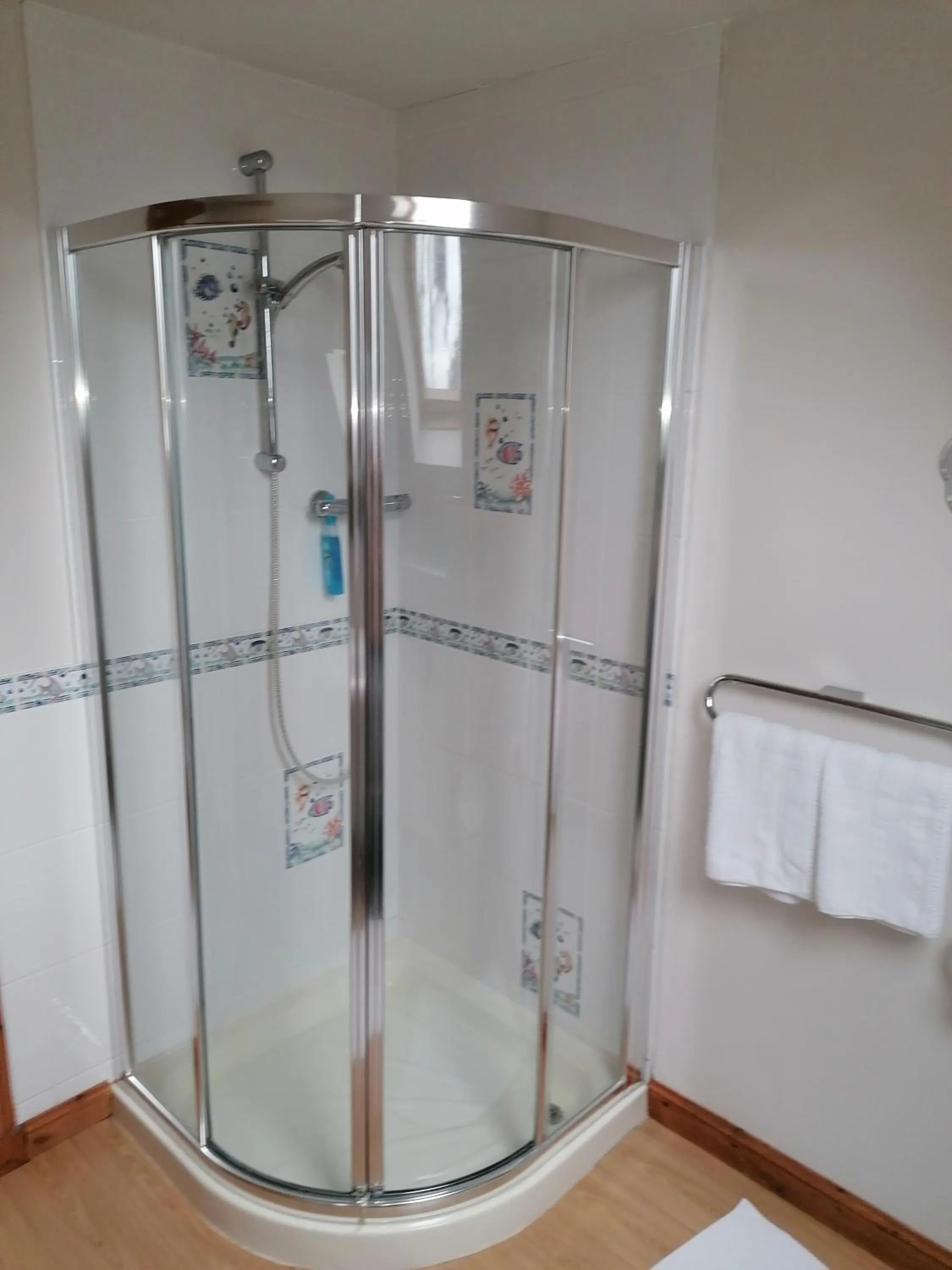 Bathroom in Canterra Cottage