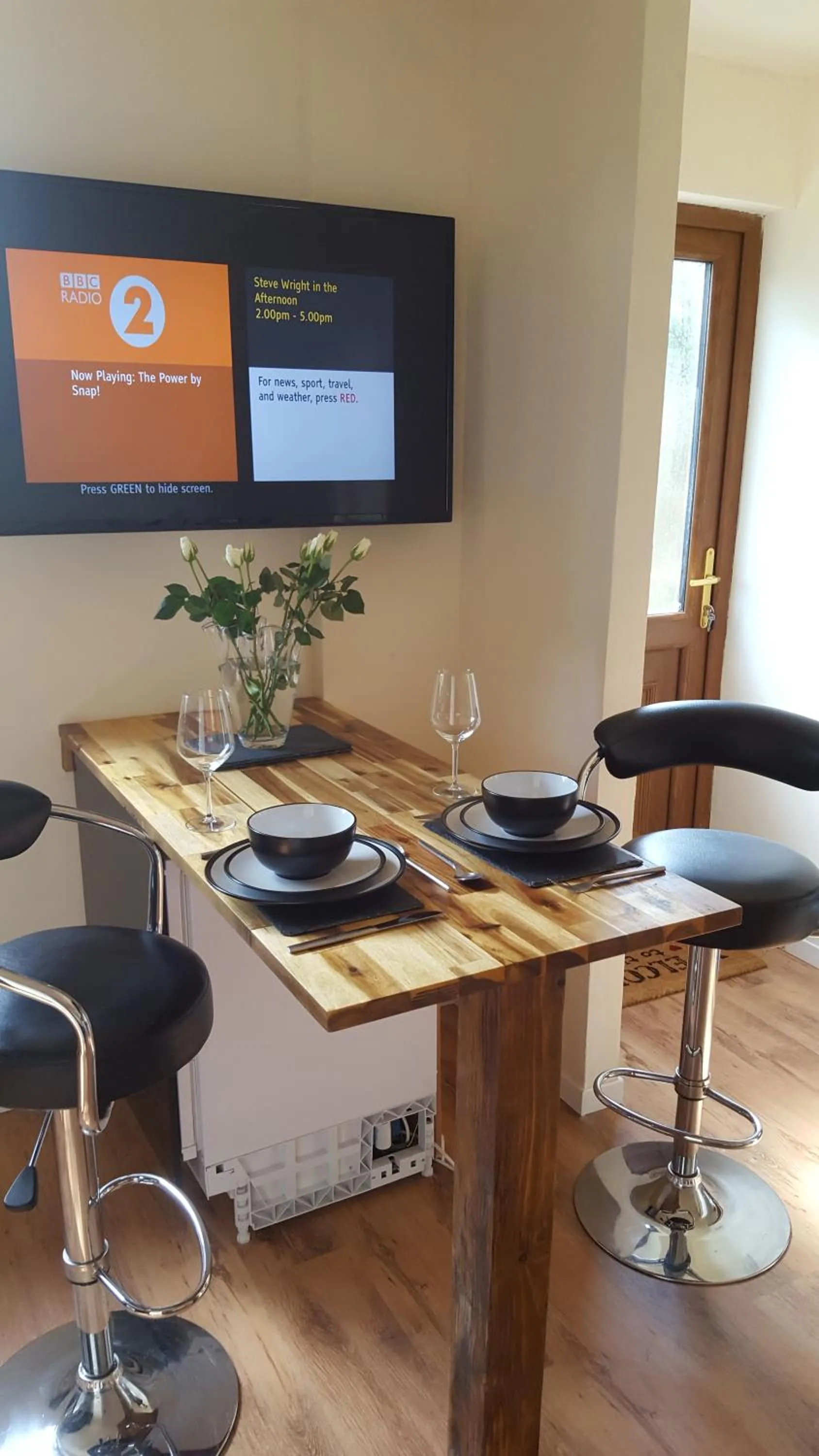 Dining area in Canterra Cottage
