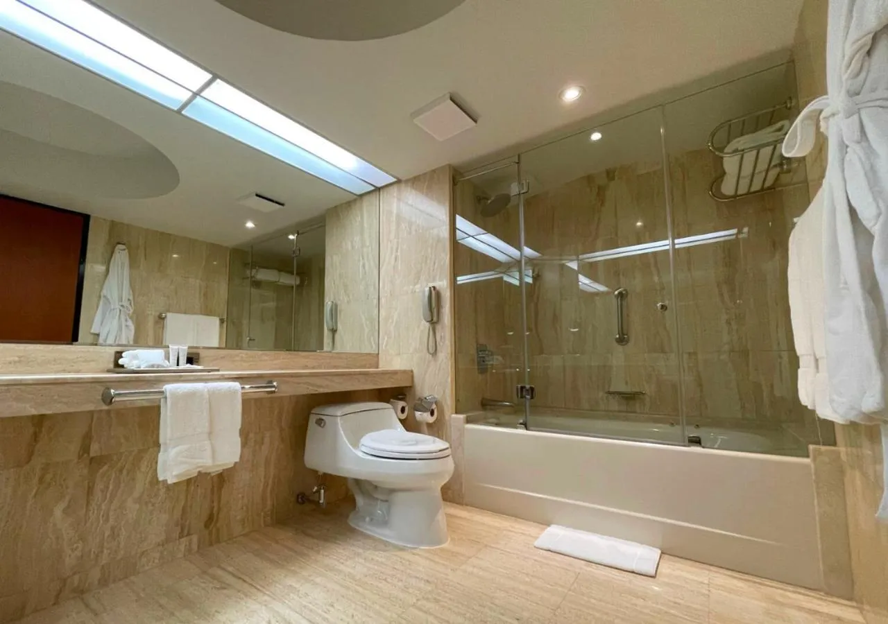 Bathroom in Swissotel Lima