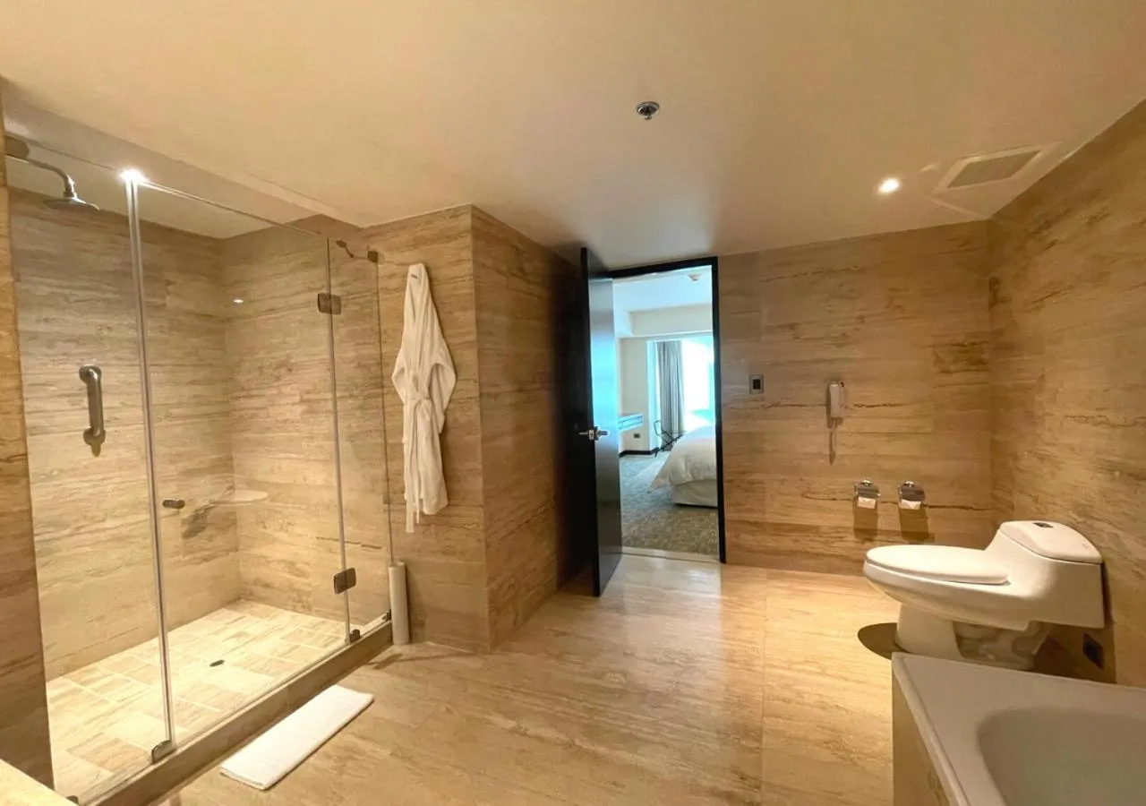 Bathroom in Swissotel Lima