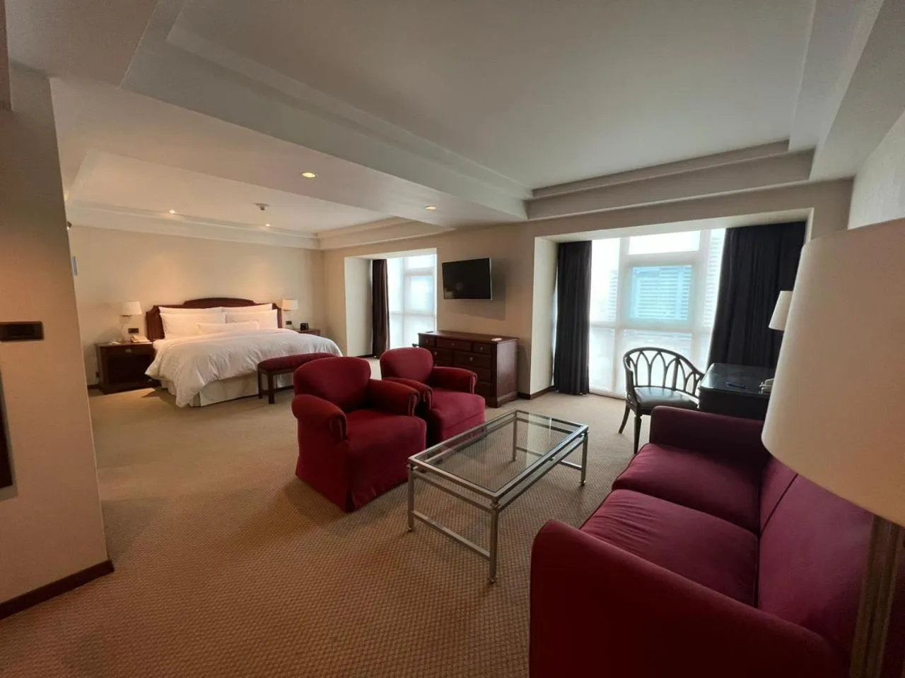 Bed in Swissotel Lima