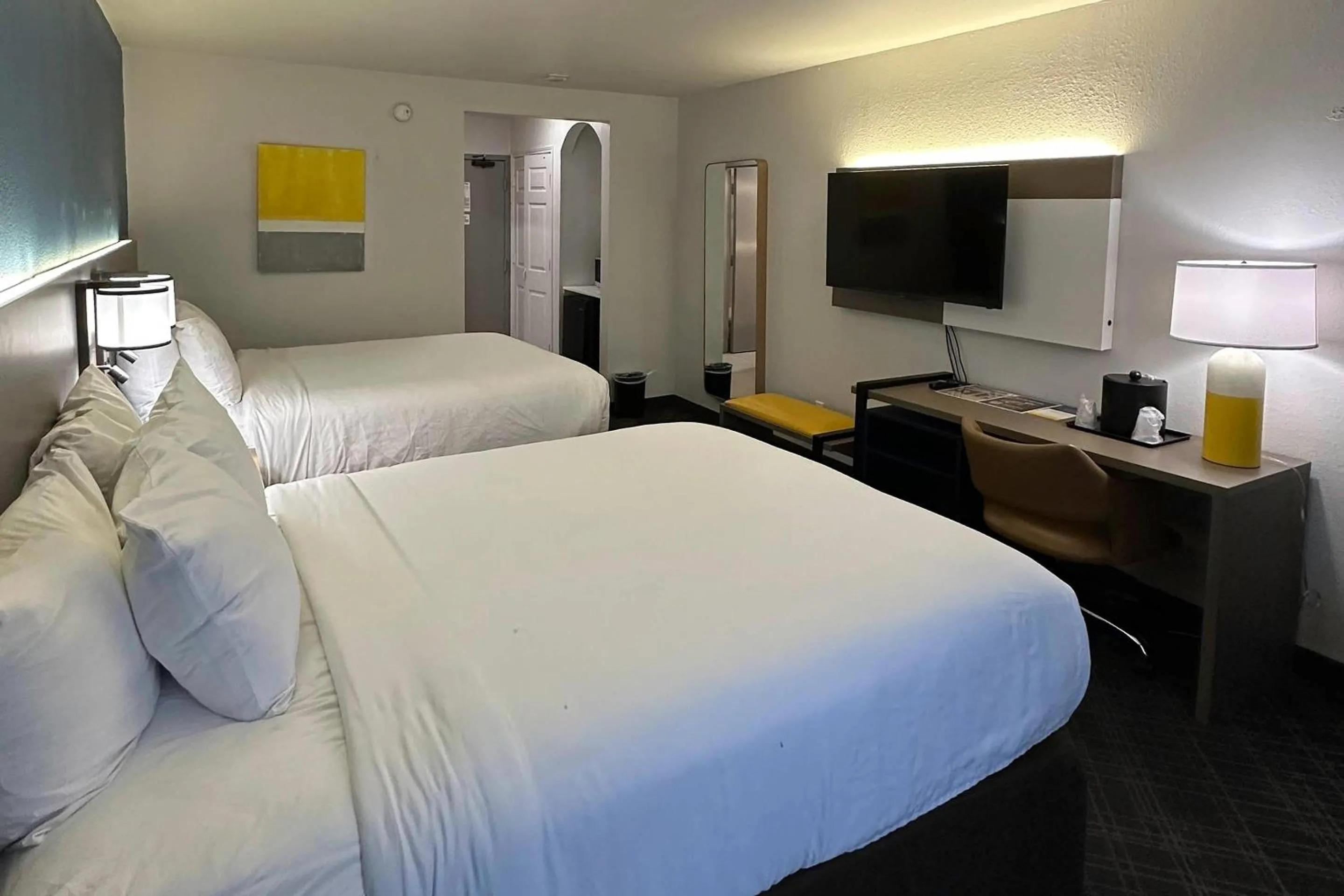 Bedroom, Bed in Comfort Inn Dallas Park Central