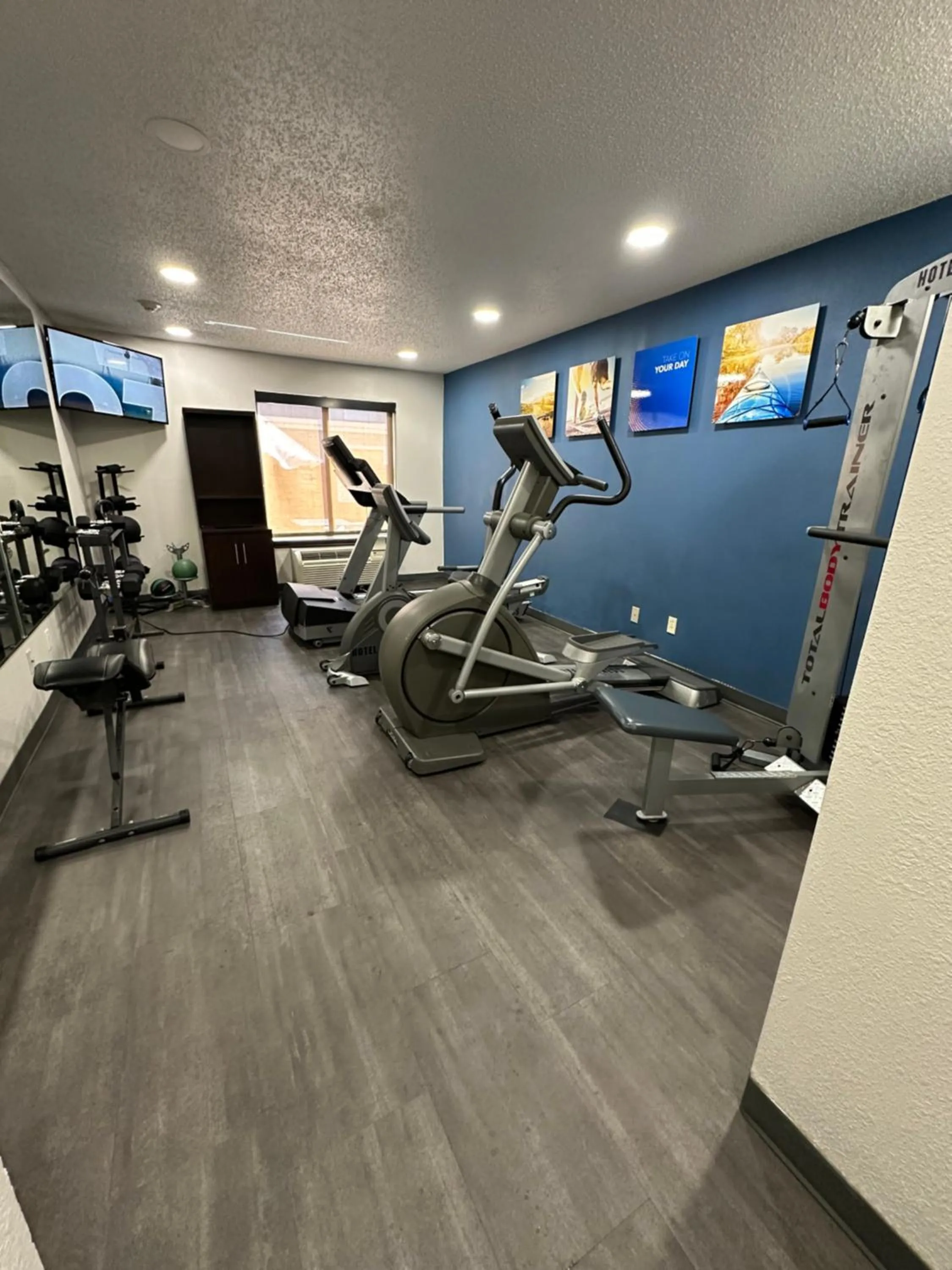 Fitness centre/facilities in Comfort Inn Dallas Park Central