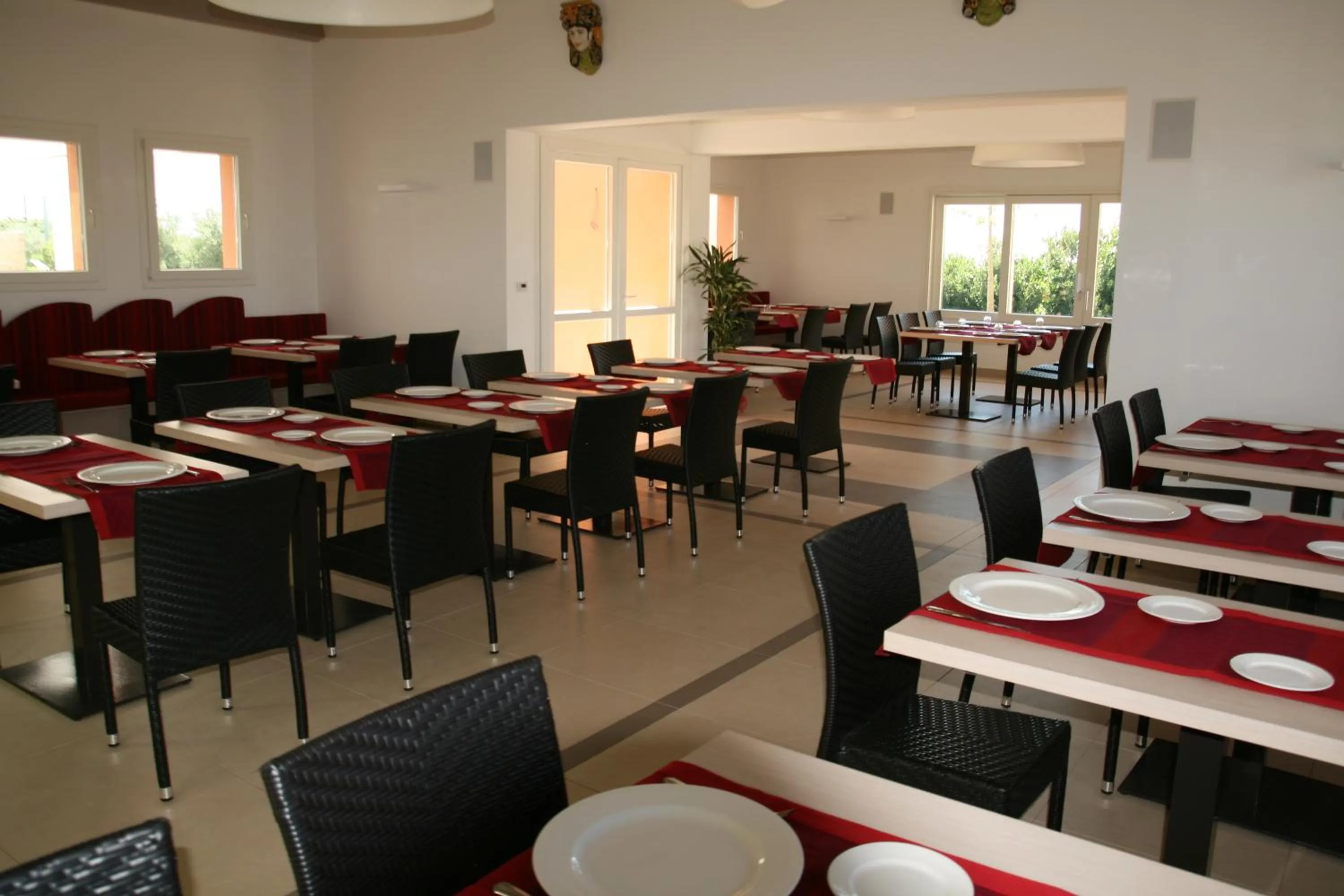 Restaurant/places to eat in Hotel Villa Fanusa