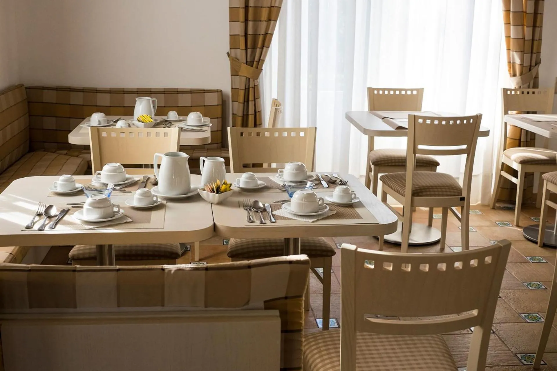 Restaurant/places to eat in Hotel Villa Fanusa