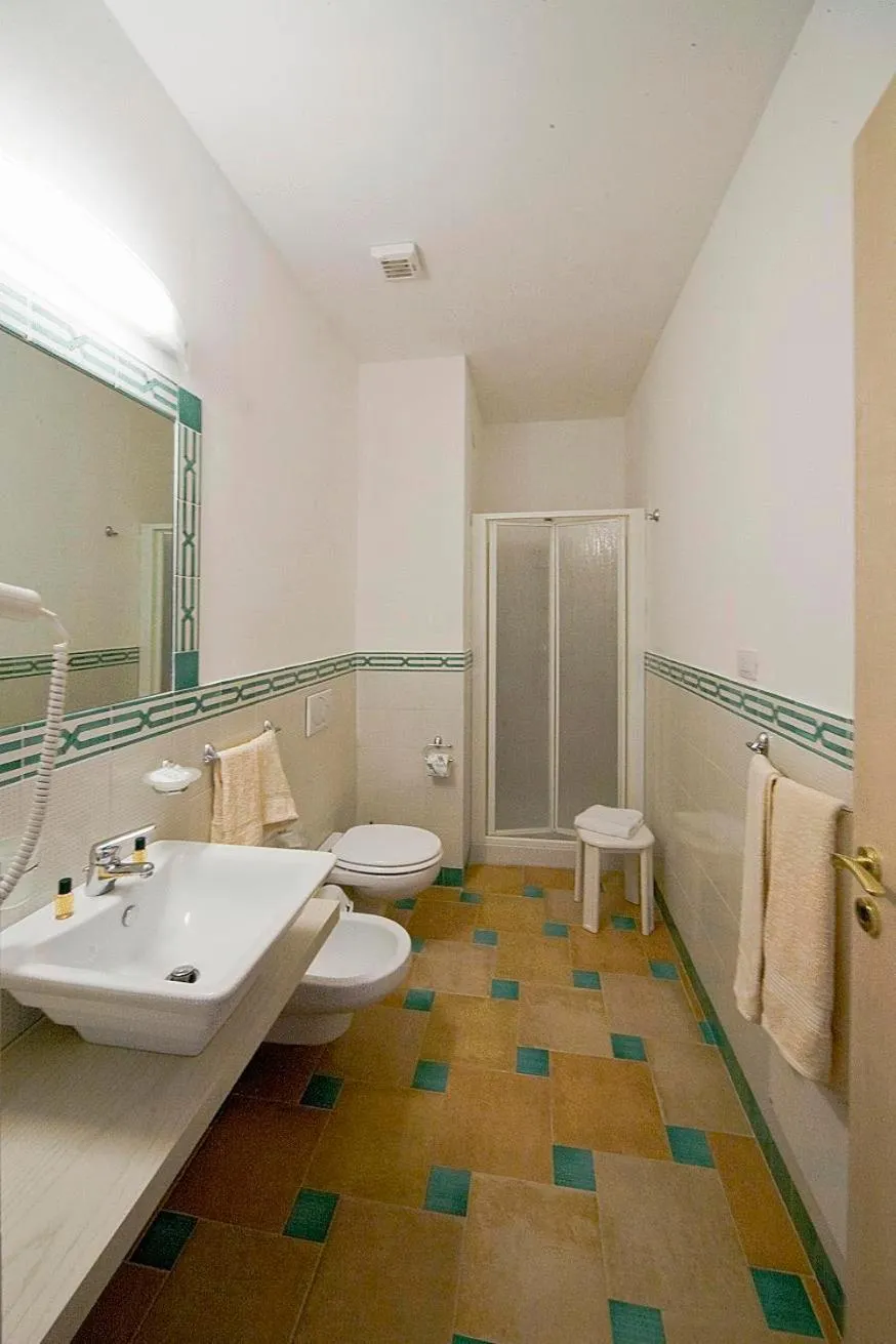 Bathroom in Hotel Villa Fanusa