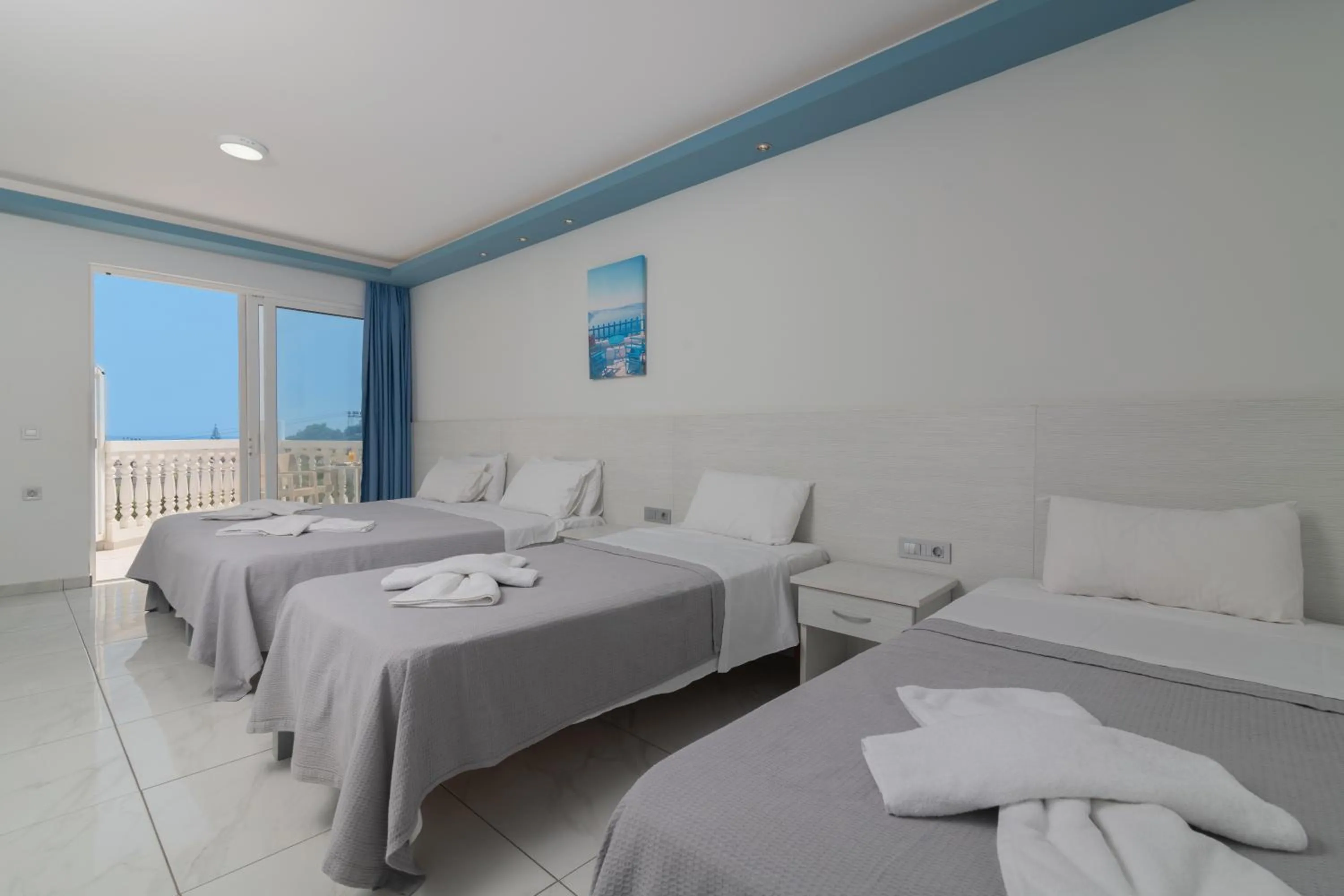 Photo of the whole room, Bed in Callinica Hotel