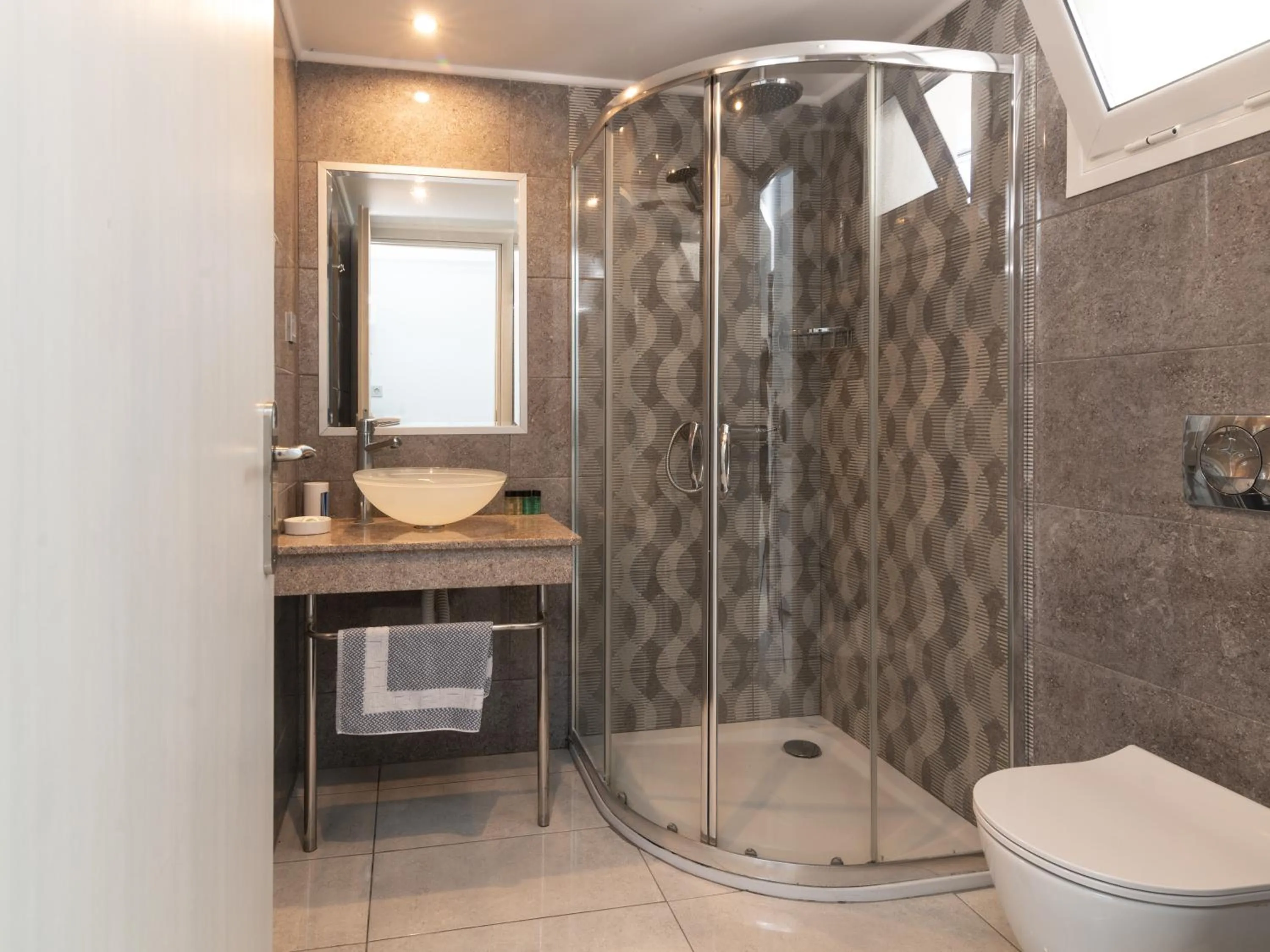 Shower in Callinica Hotel