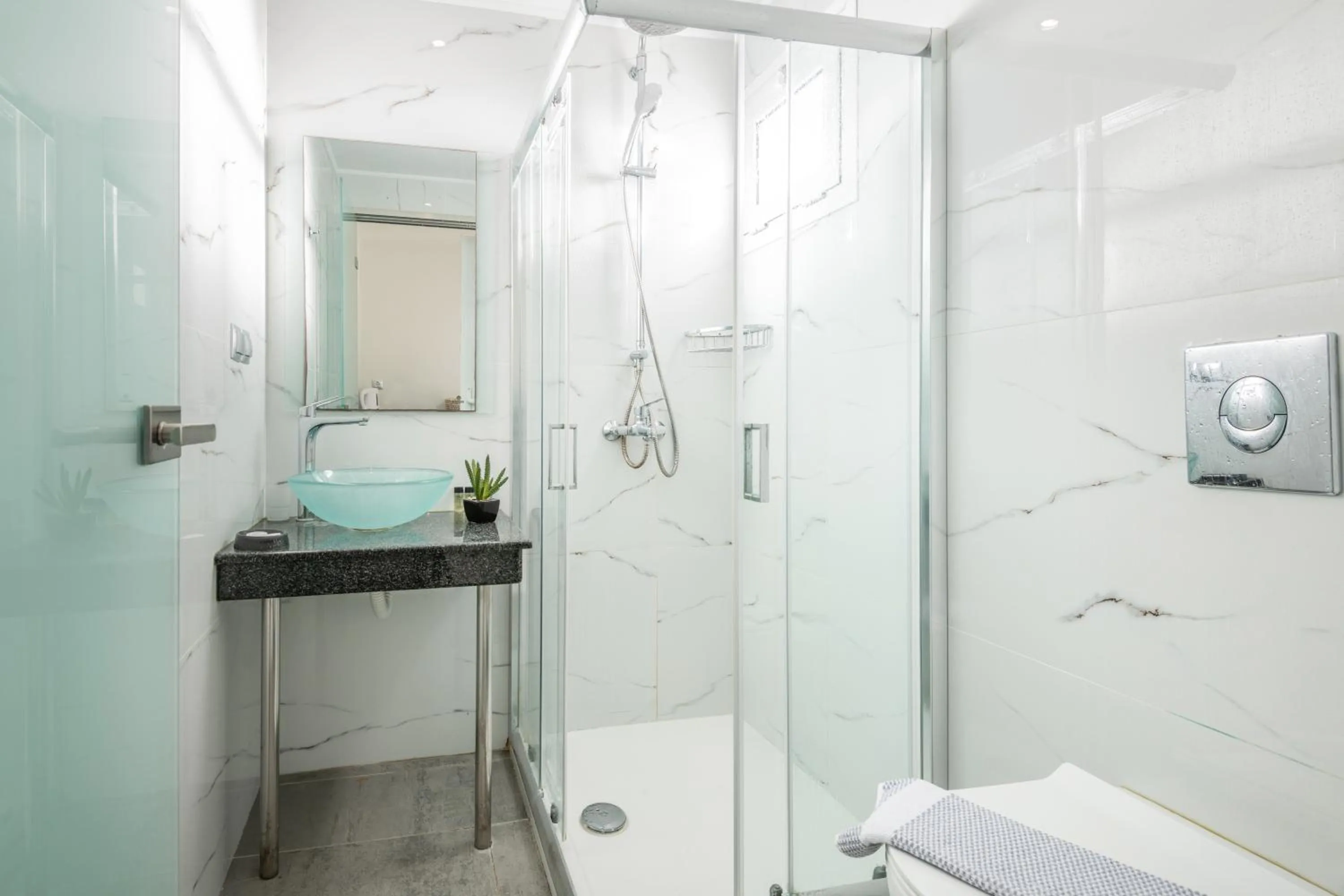 Shower in Callinica Hotel