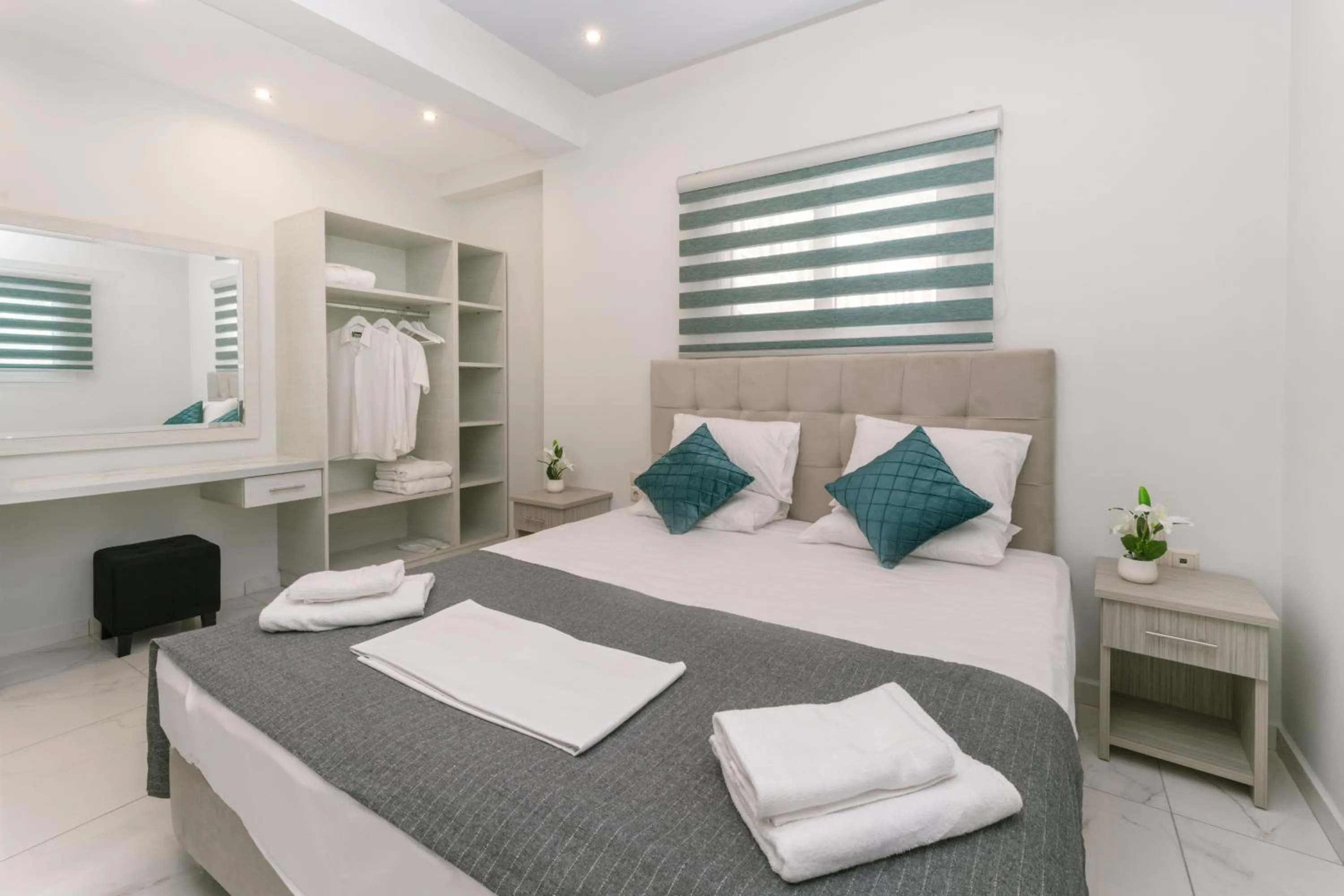 Bedroom, Bed in Callinica Hotel