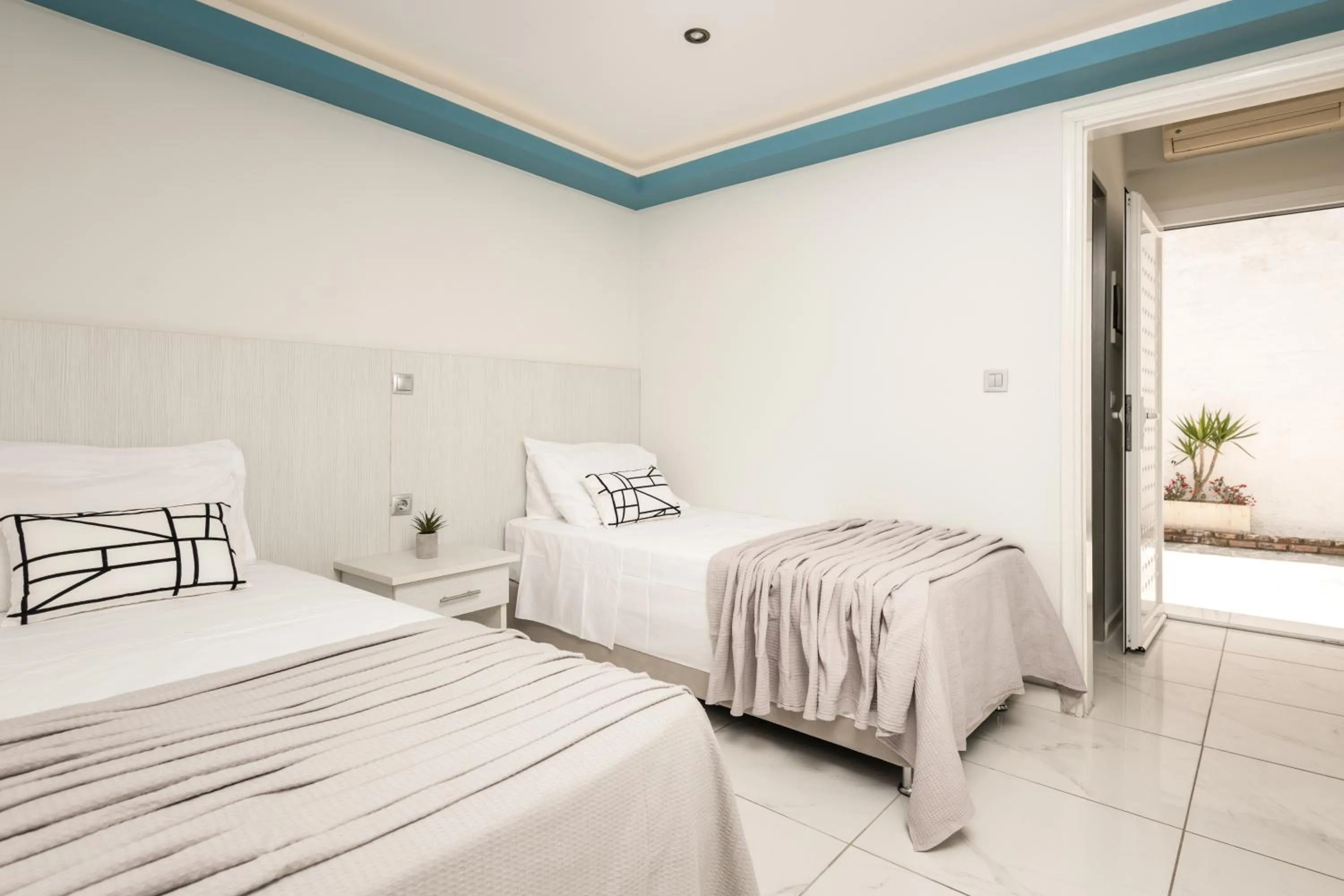 Photo of the whole room, Bed in Callinica Hotel