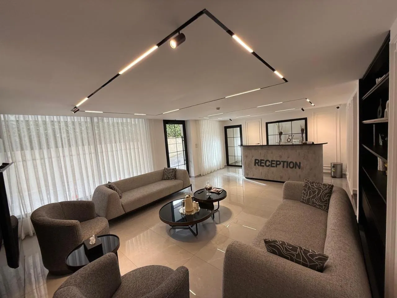 Lobby or reception in Al Kawther Hotel Apartments