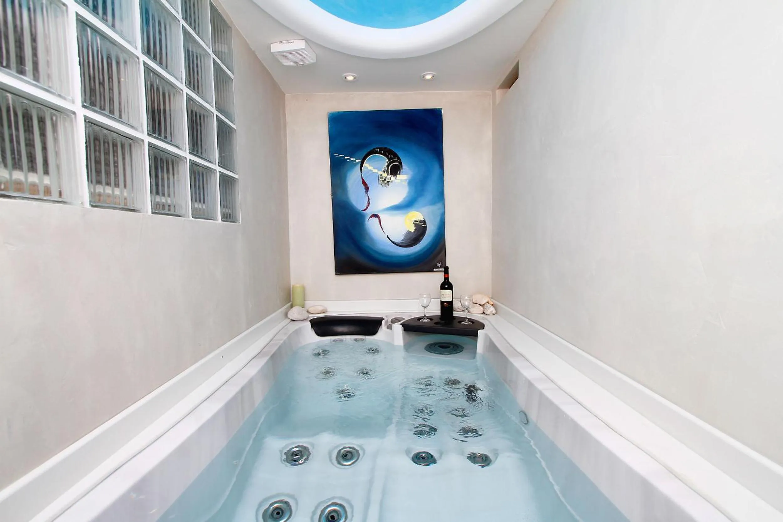 Hot Tub in Kalypso Hotel