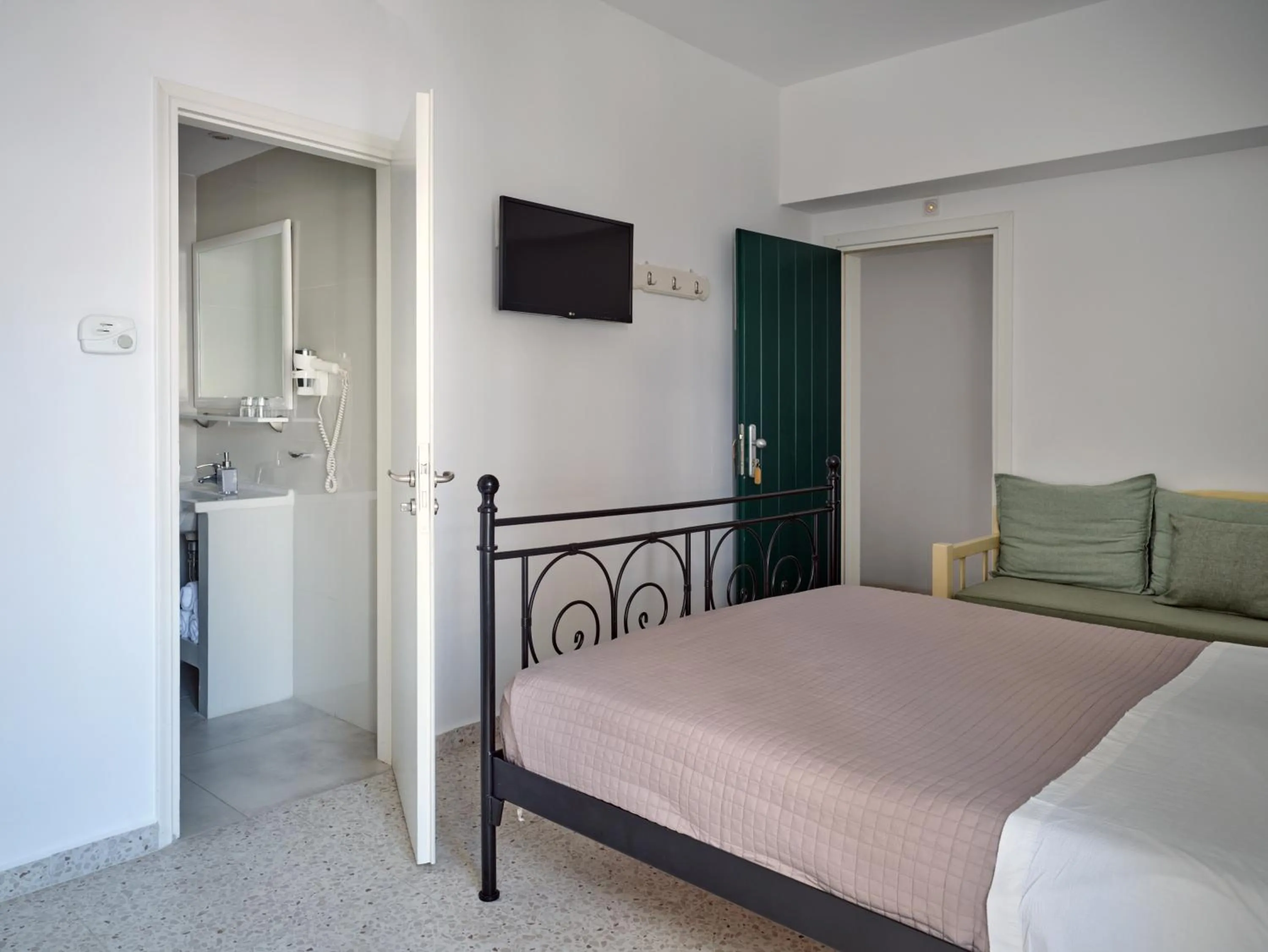 Bed in Kalypso Hotel