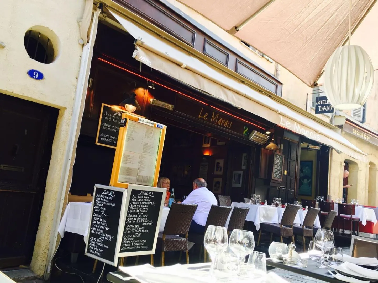 Restaurant/places to eat in Boutique Hotel Couleurs Suds