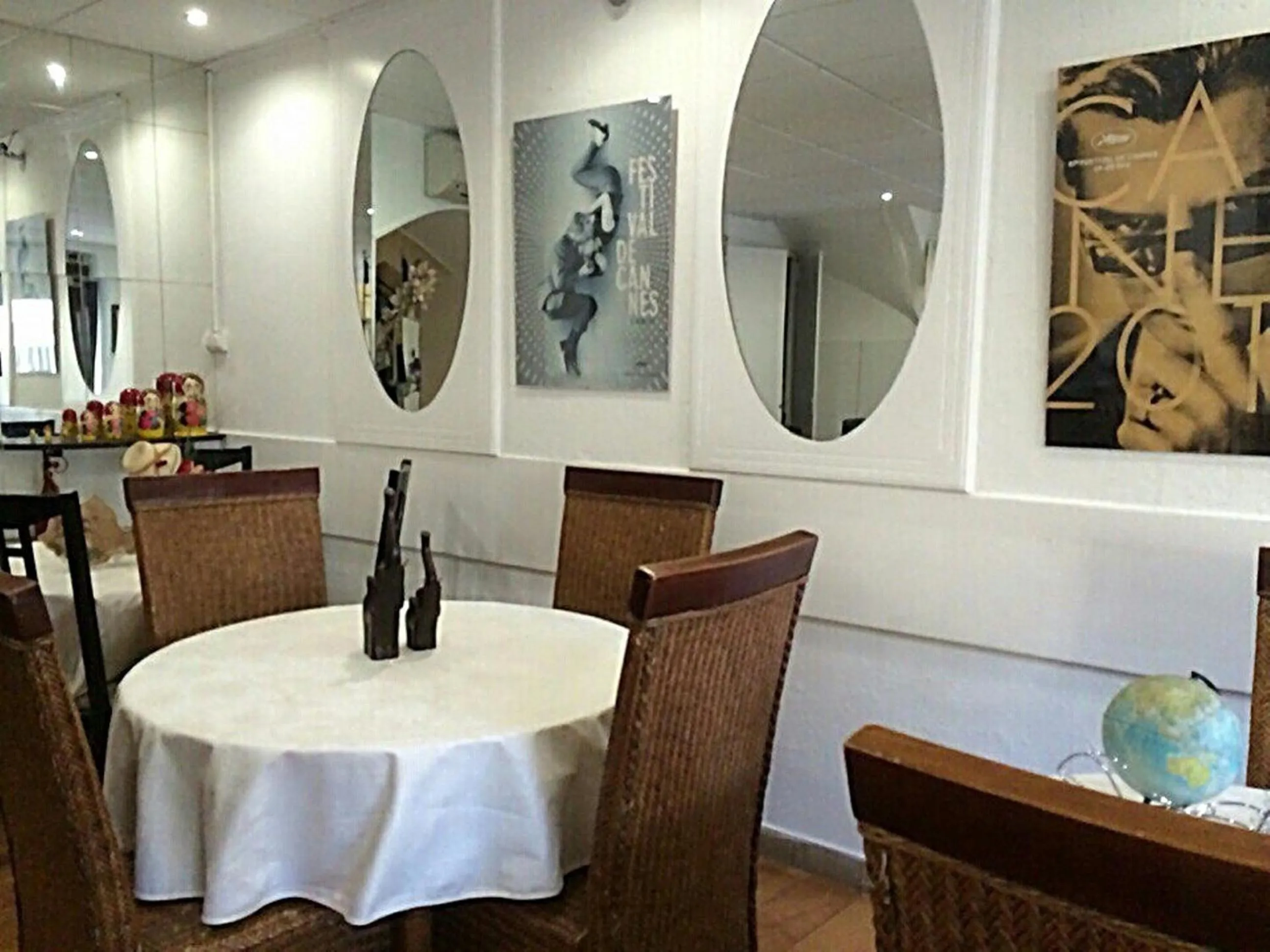 Lobby or reception in Boutique Hotel Couleurs Suds