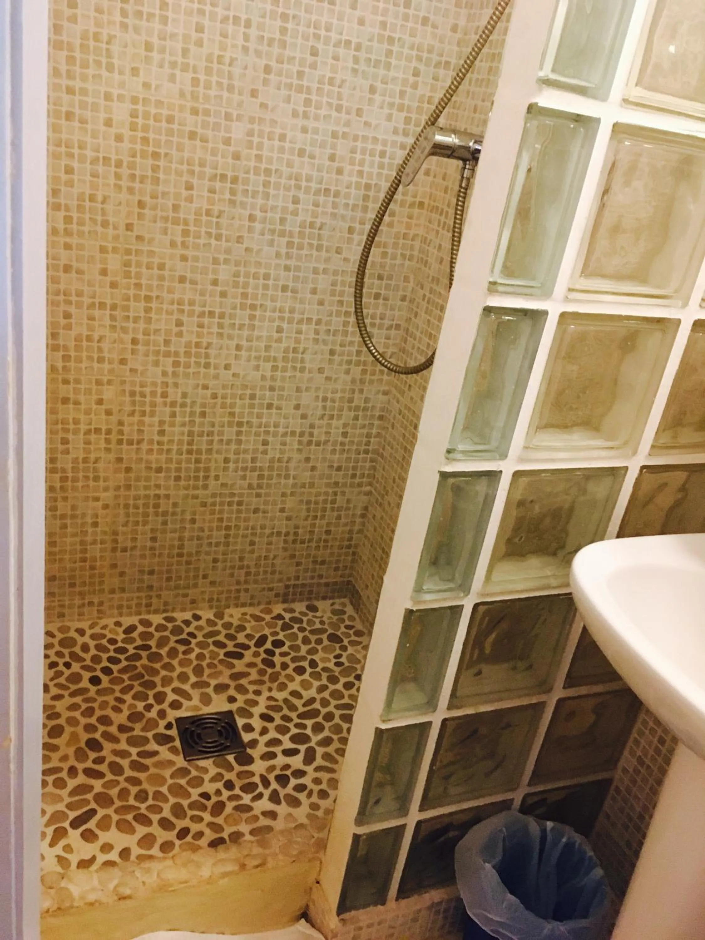 Shower in Boutique Hotel Couleurs Suds