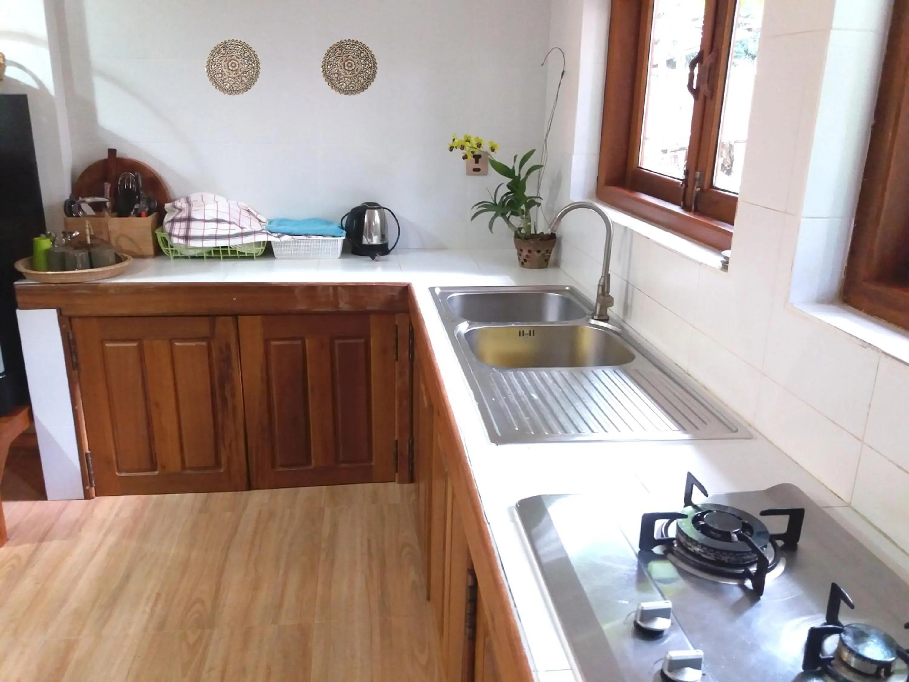 Kitchen or kitchenette in ANGKOR DINO B&B