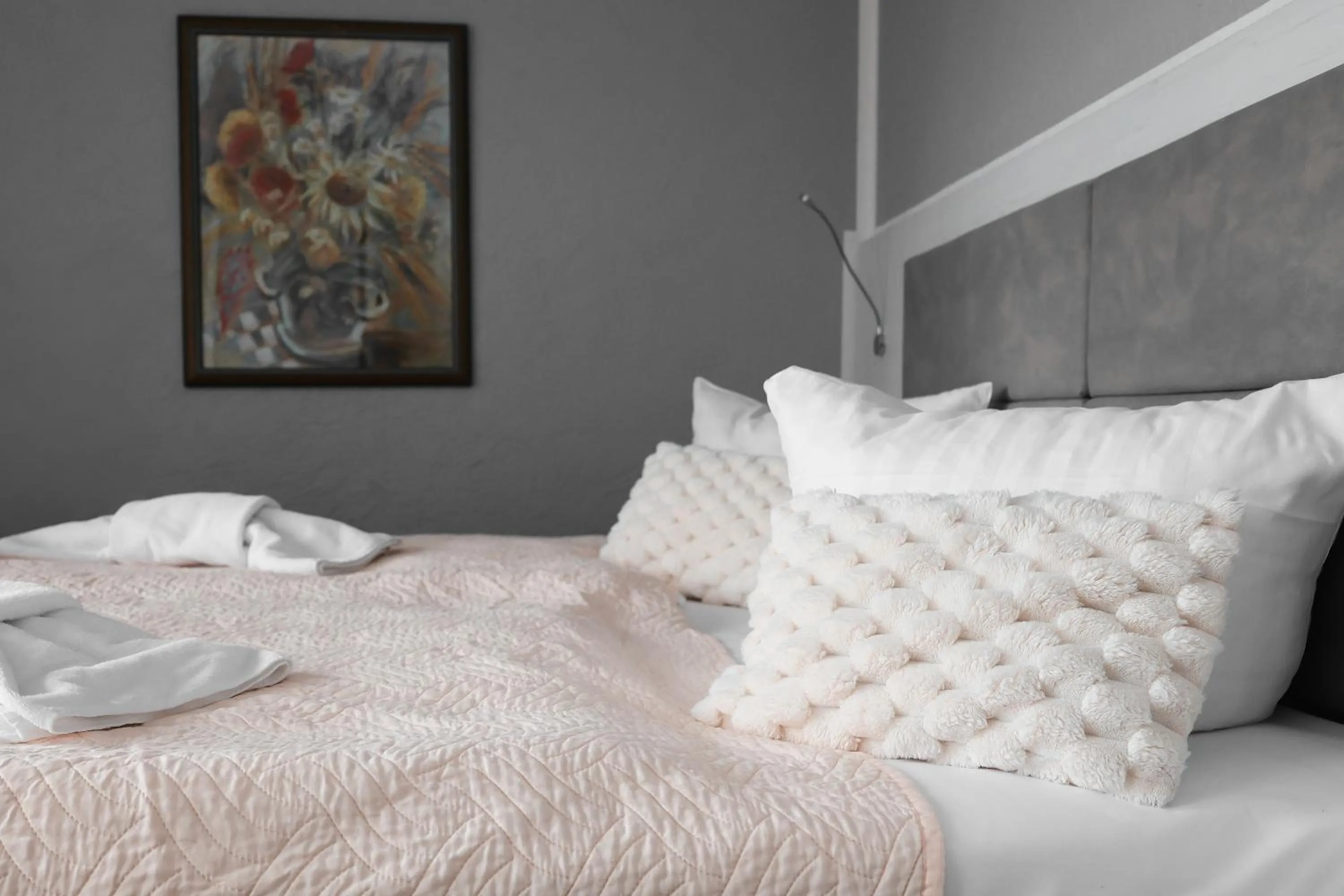 Bed in Strandhotel Vier Jahreszeiten Buckow