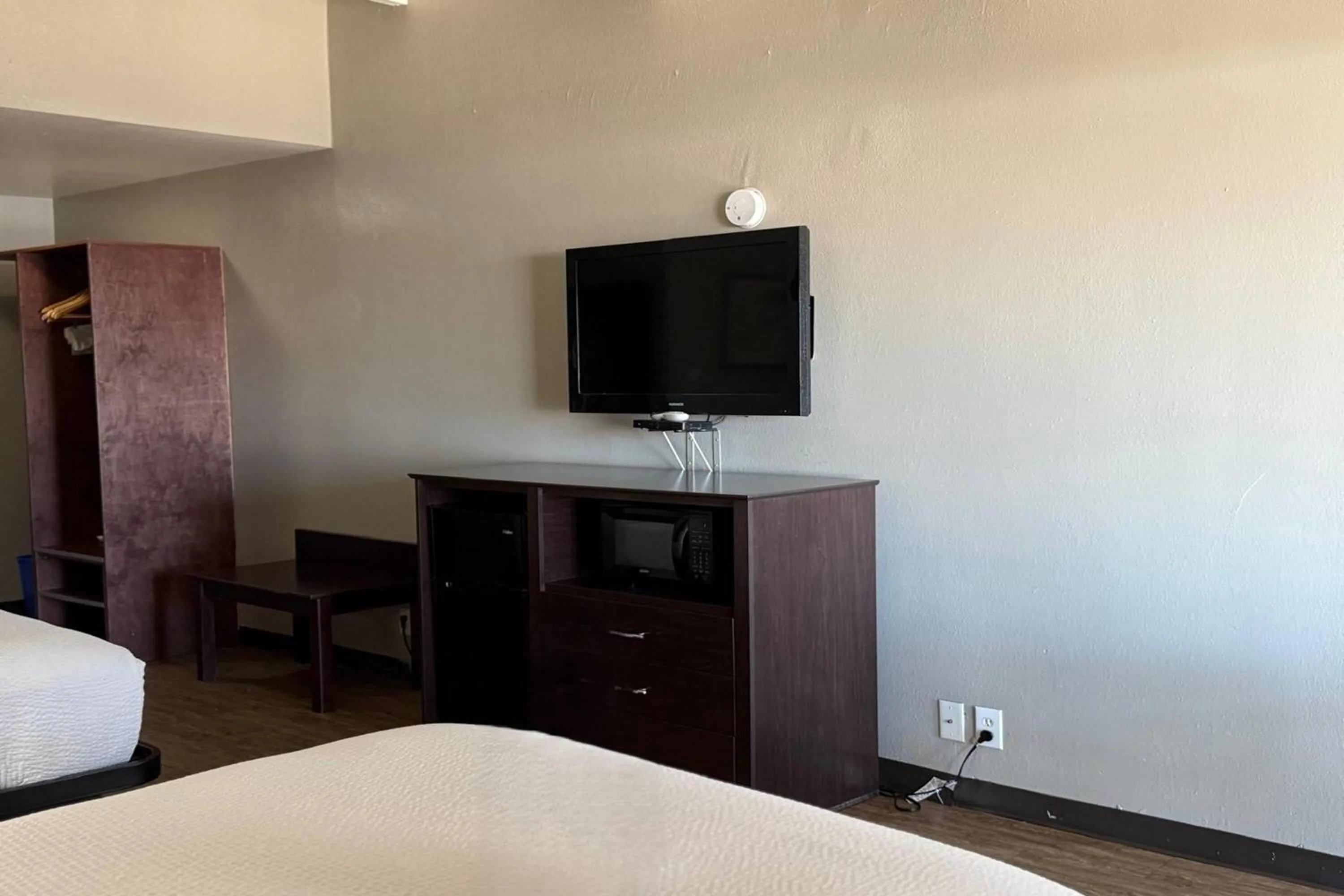 Photo of the whole room, Bed in Travelodge by Wyndham Lakeland