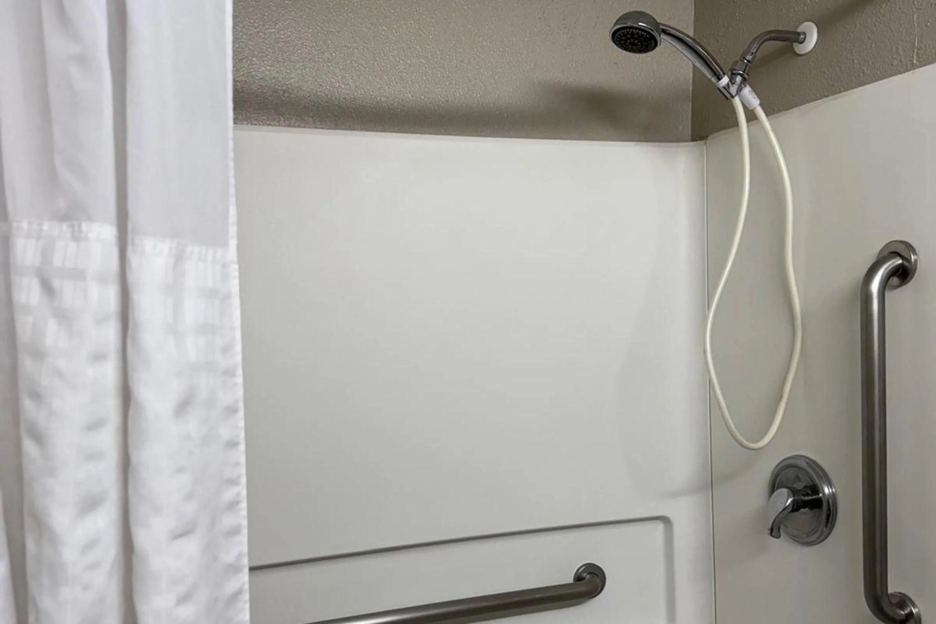 Bathroom in Travelodge by Wyndham Lakeland