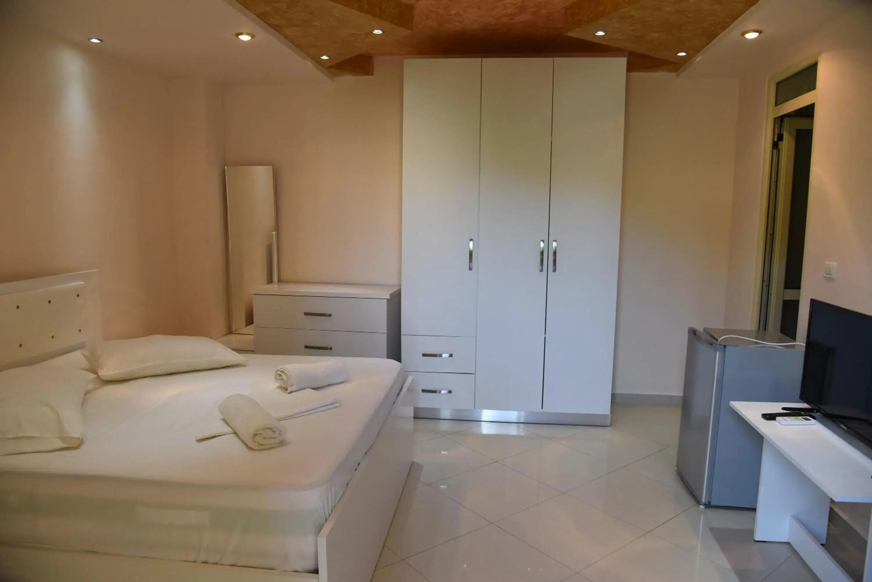 Double Room with Private Bathroom in Hotel Sunrise Double Room with Private Bathroom in Hotel Sunrise