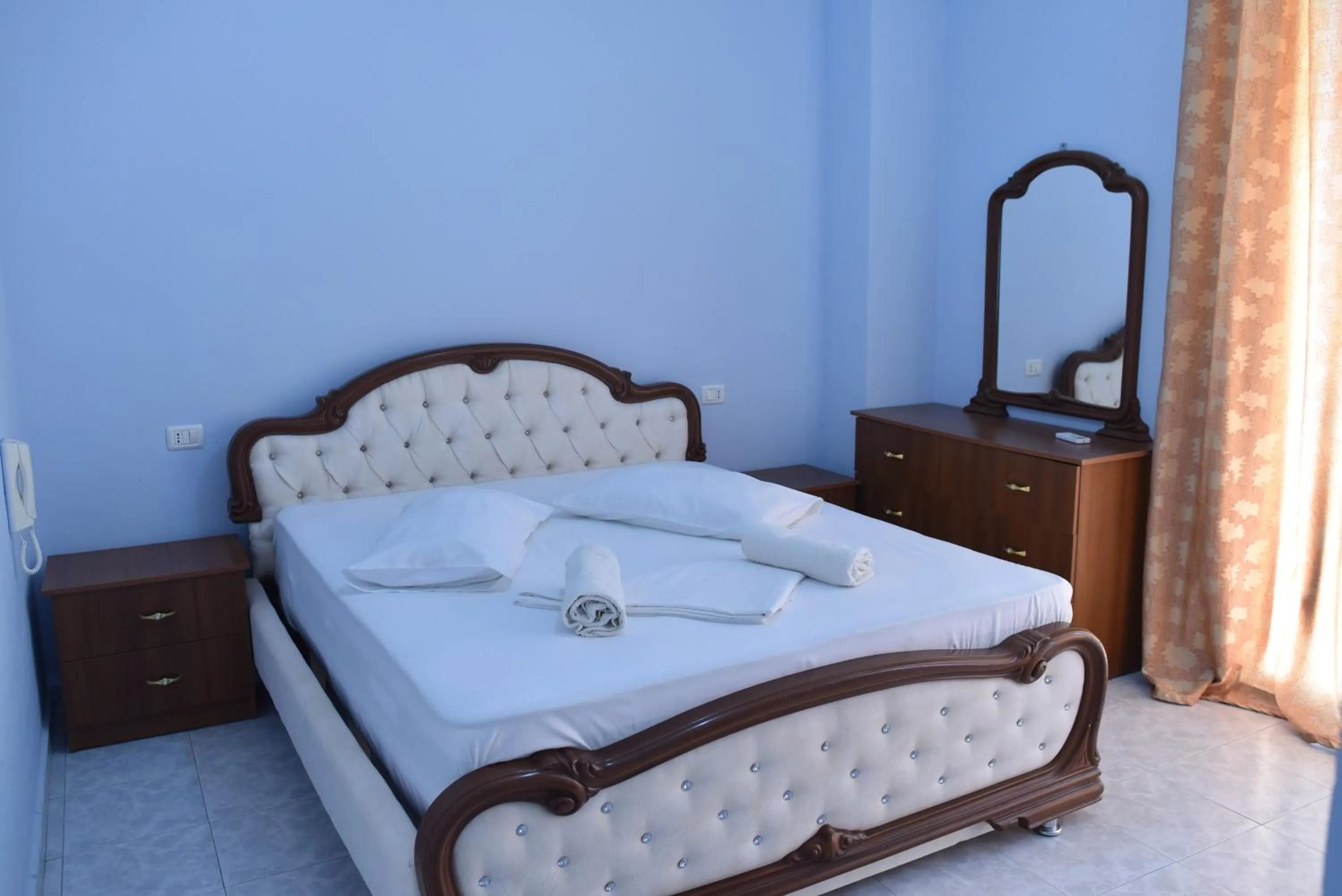 Bed in Hotel Sunrise