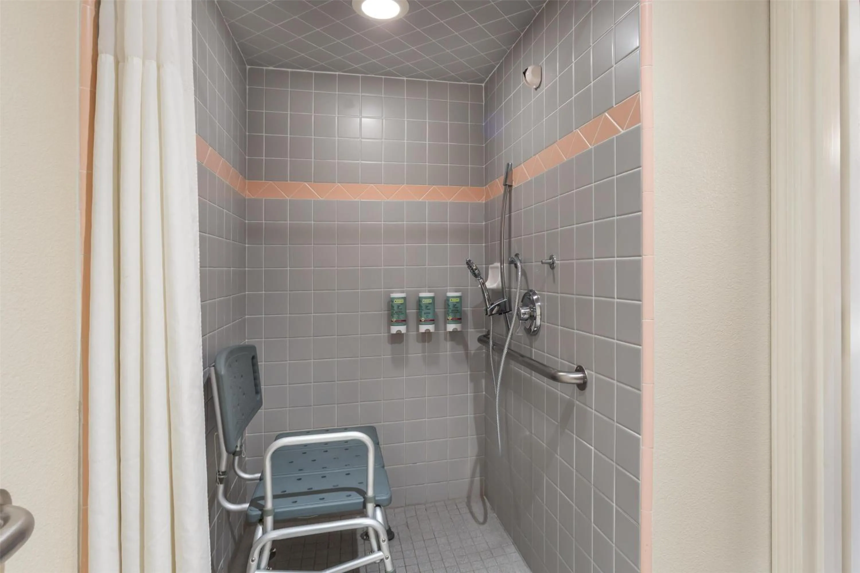 Bathroom in Best Western Luxury Inn