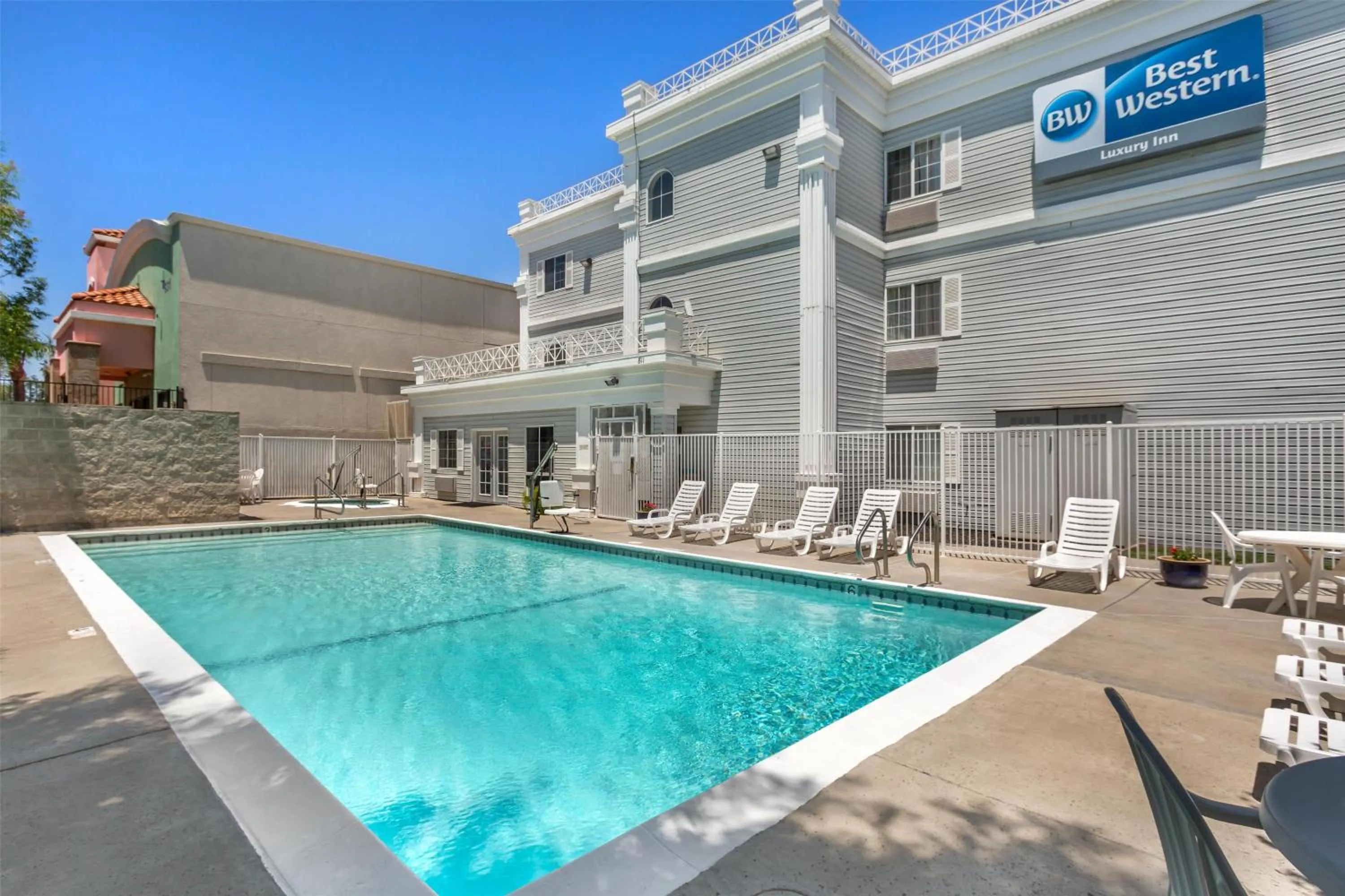 Pool view in Best Western Luxury Inn