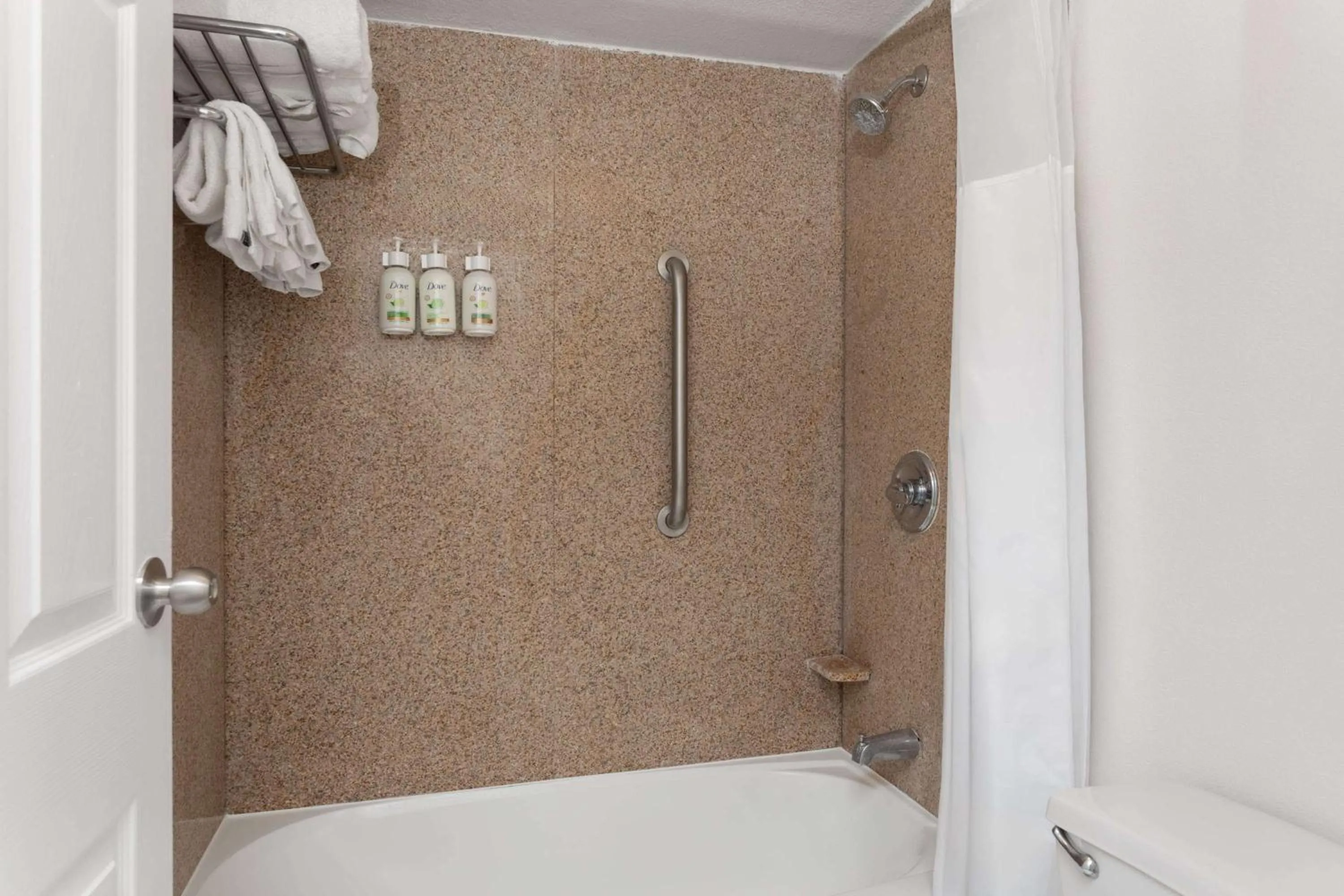 Bathroom in Baymont by Wyndham Orlando North Millenia