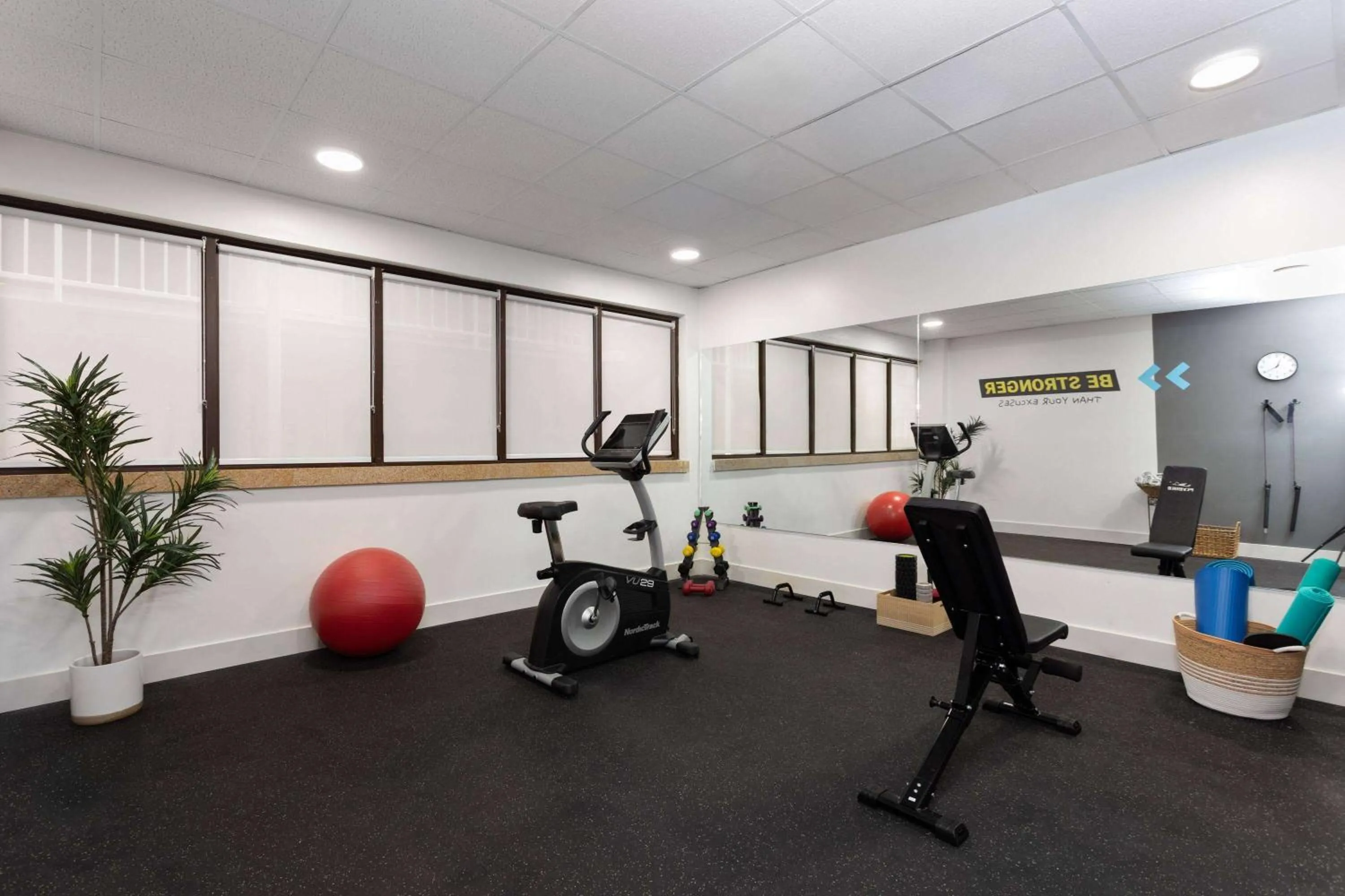 Fitness centre/facilities in Baymont by Wyndham Orlando North Millenia