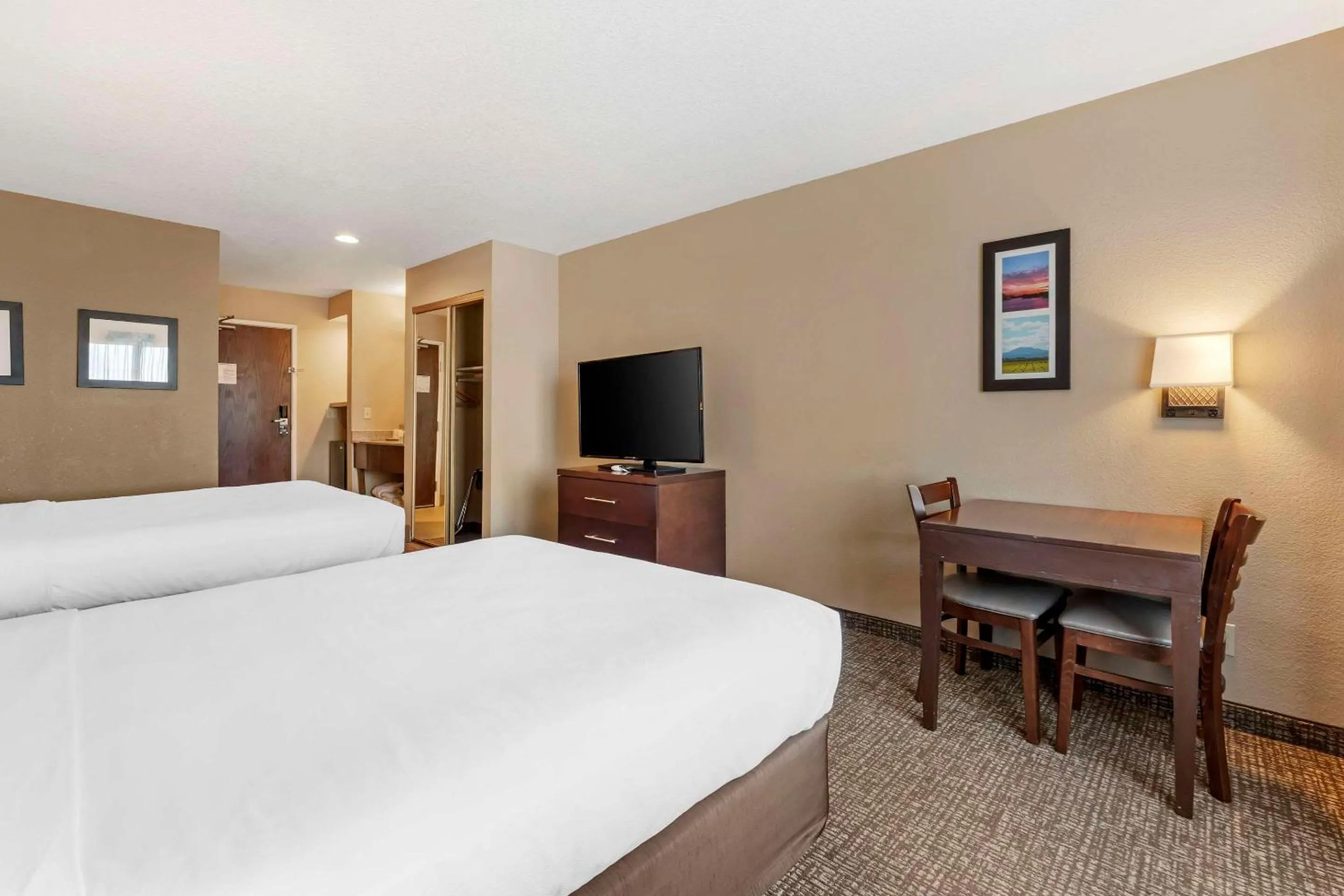 Bedroom, Bed in Comfort Inn Lathrop Stockton Airport