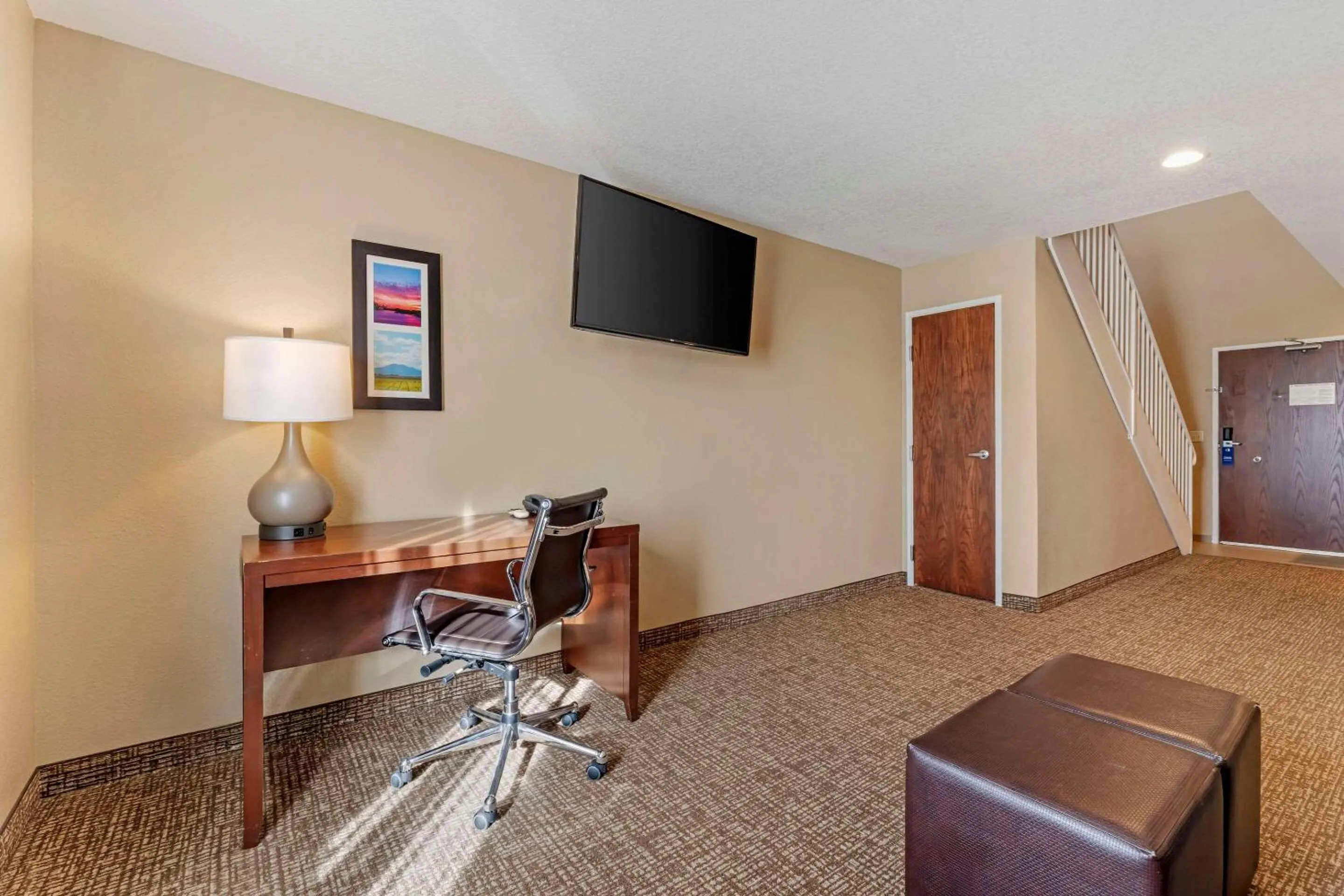 Bedroom in Comfort Inn Lathrop Stockton Airport