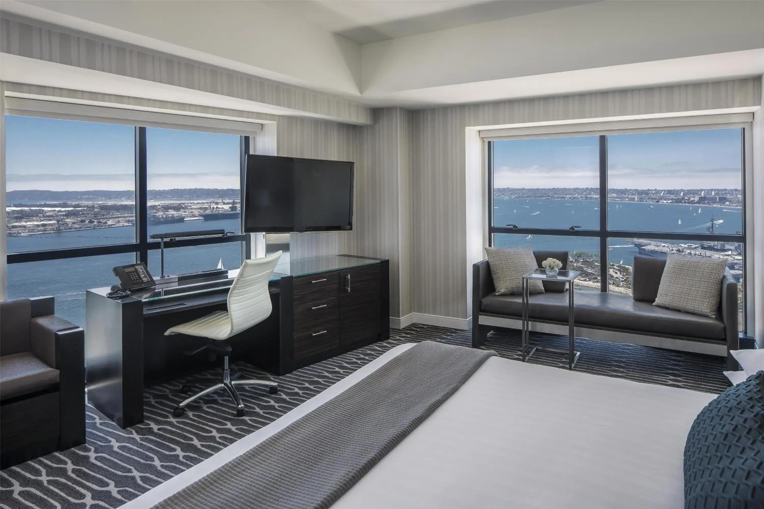 Corner King Room in Manchester Grand Hyatt San Diego Corner King Room in Manchester Grand Hyatt San Diego