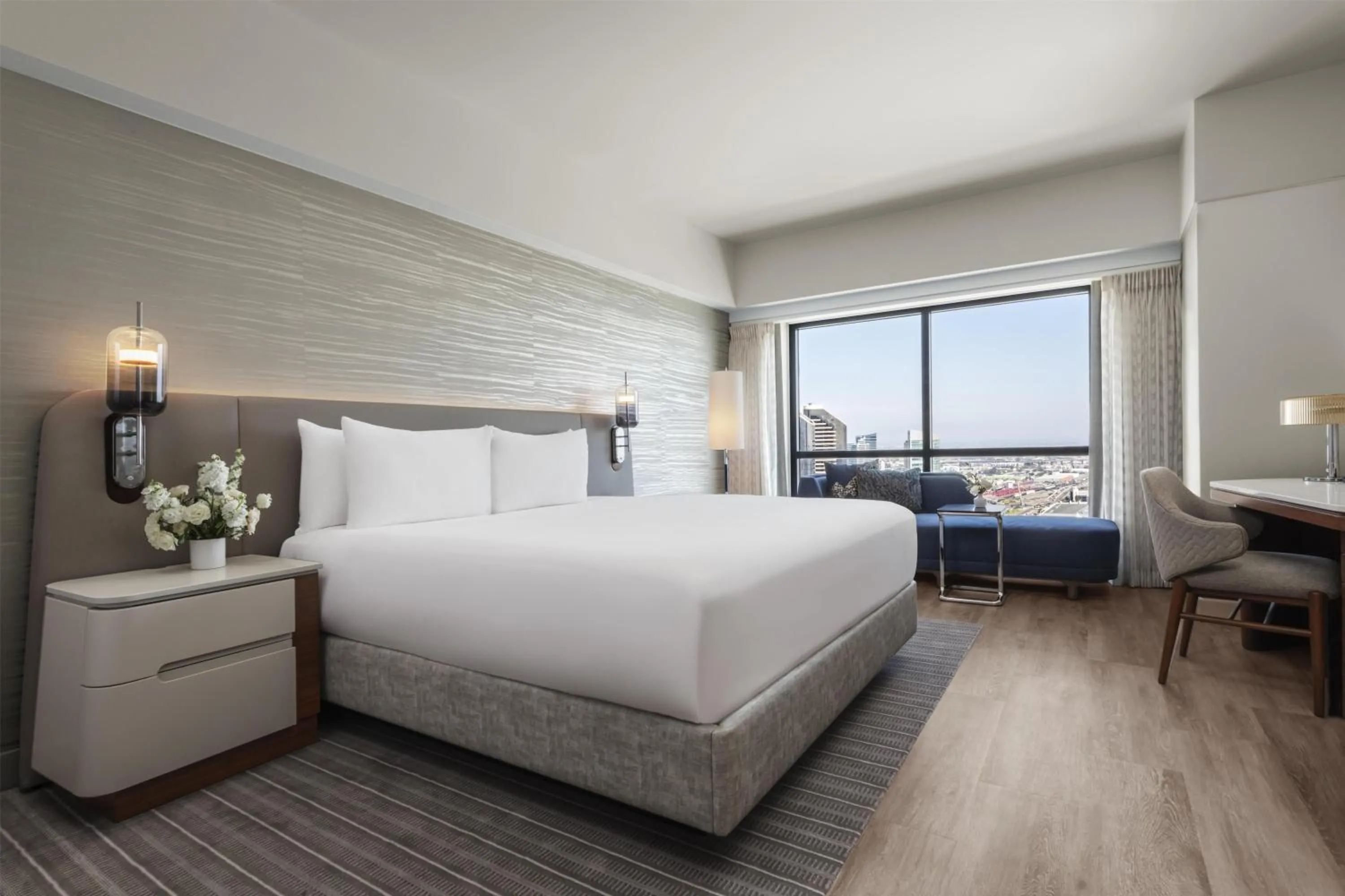 Bedroom, Bed in Manchester Grand Hyatt San Diego