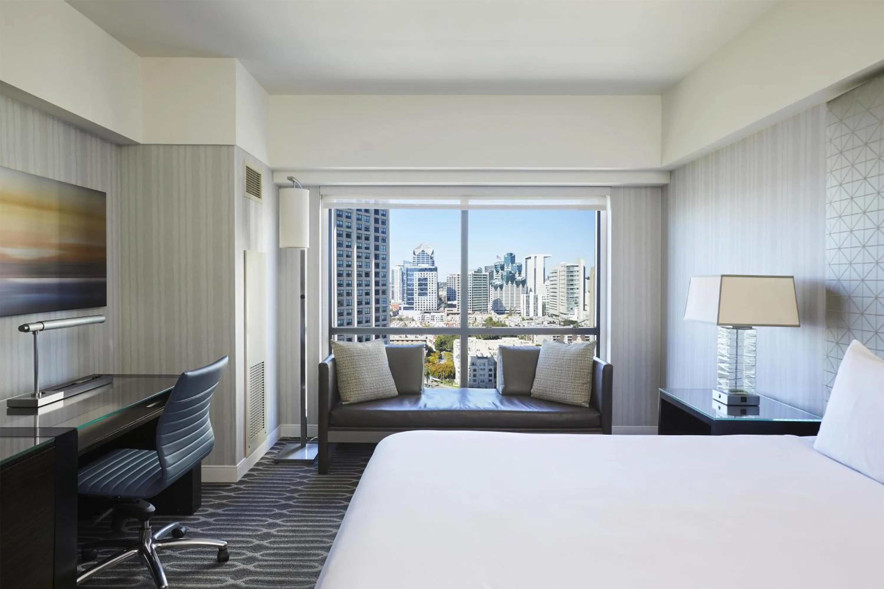 Bedroom, Bed in Manchester Grand Hyatt San Diego